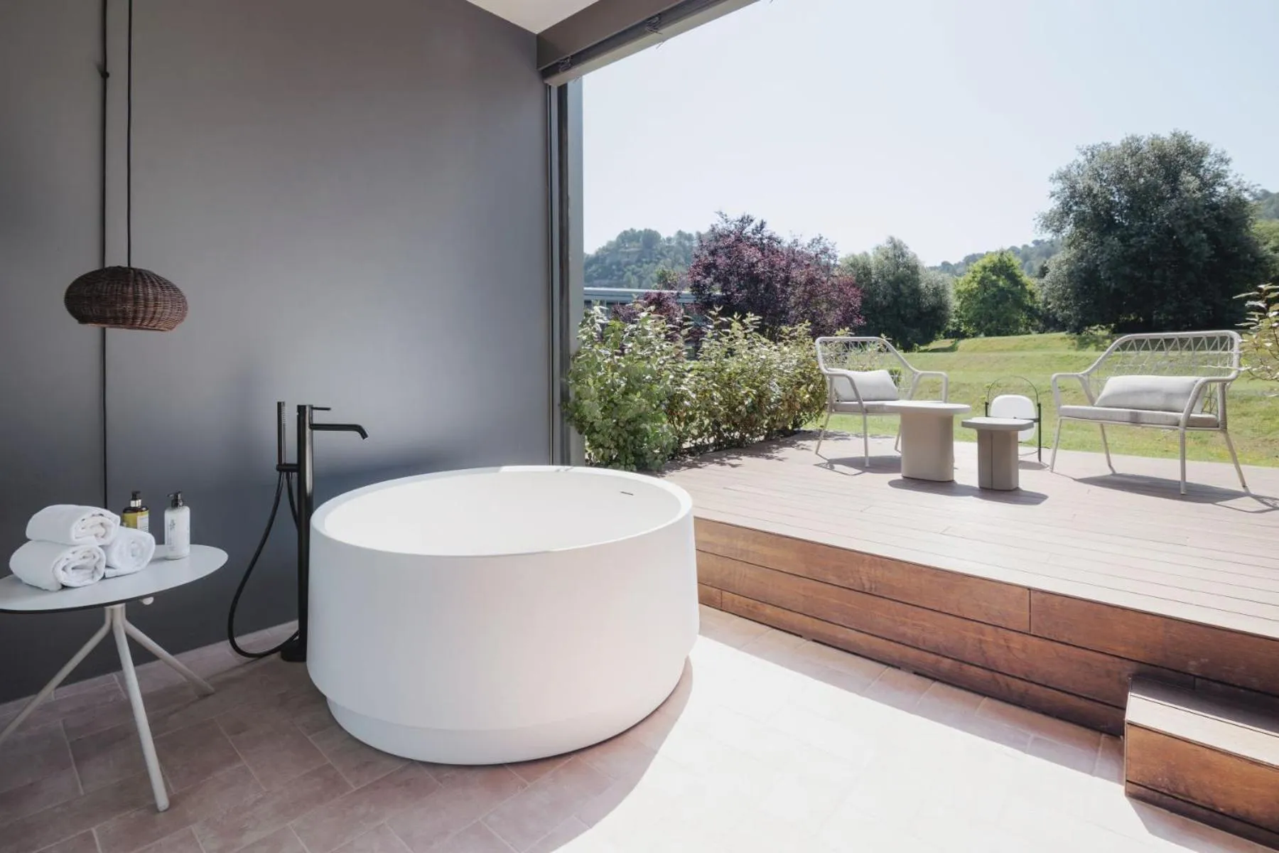 Natural landscape in Hotel Món Sant Benet