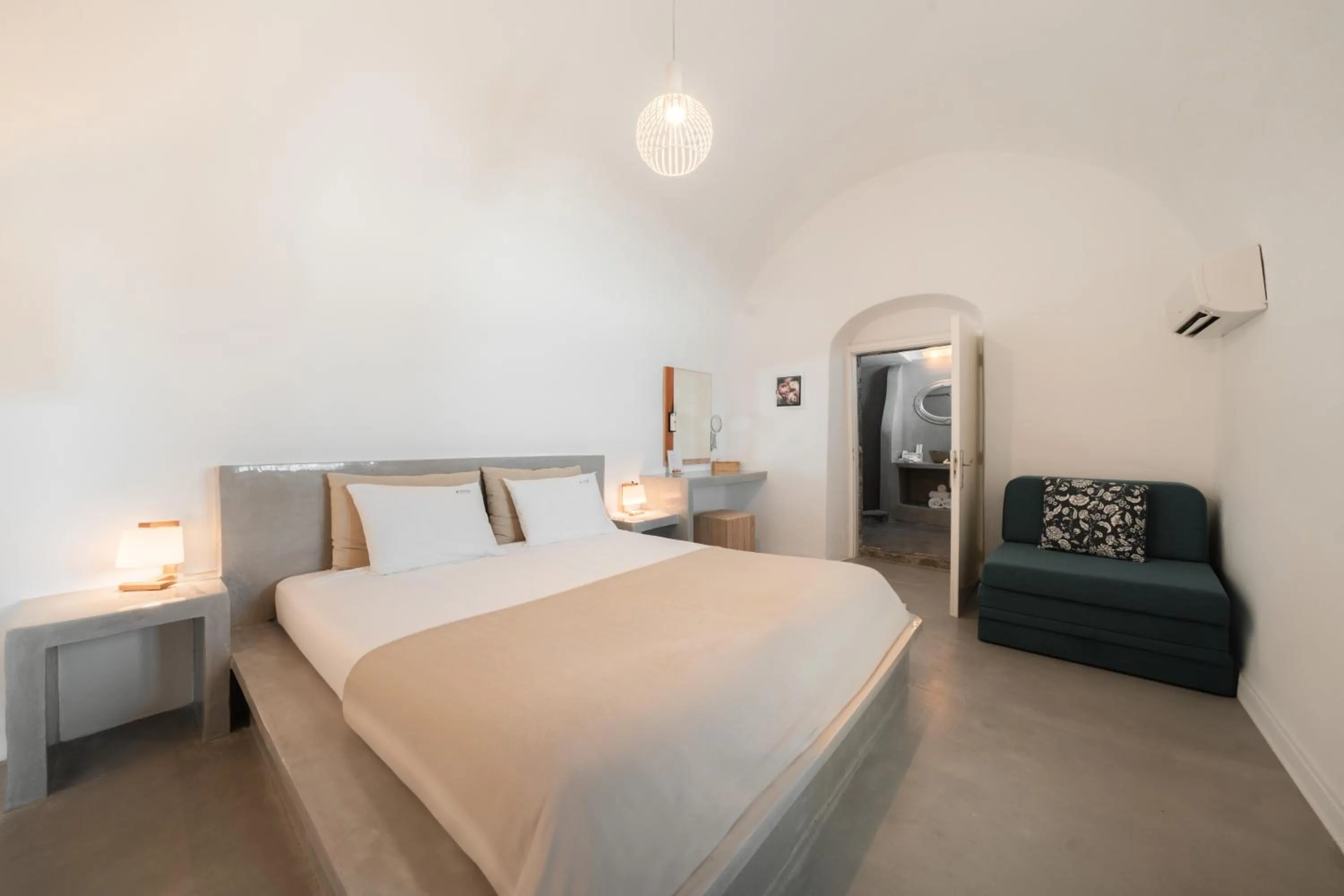 Bed in Belle Etoile Villas