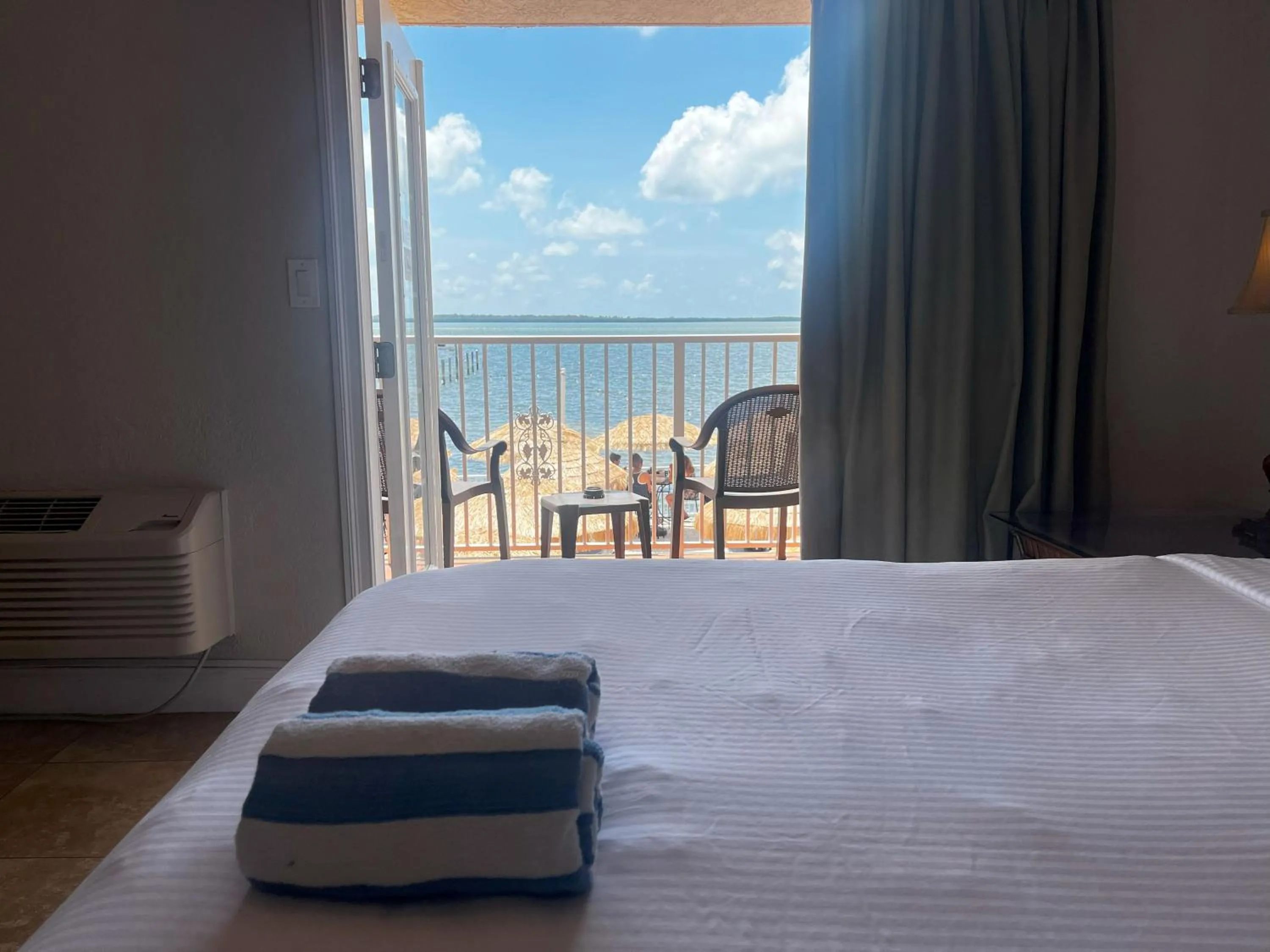 Bed in Beso Del Sol Resort