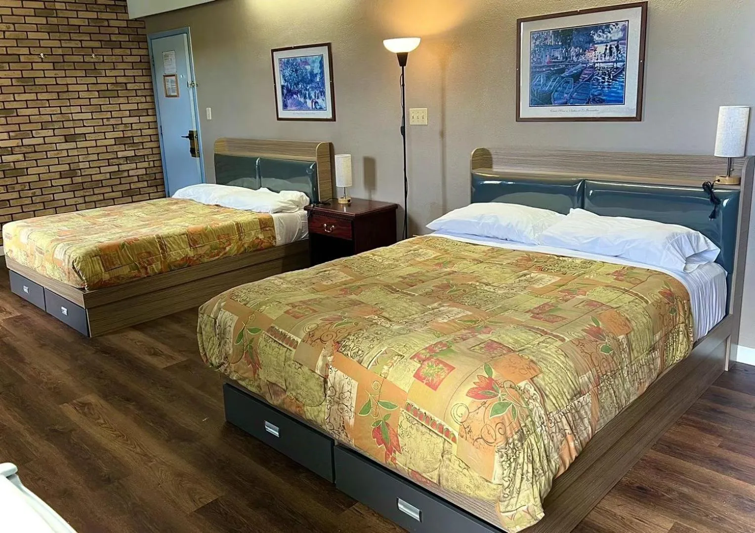 Bed in Valemount Hotel