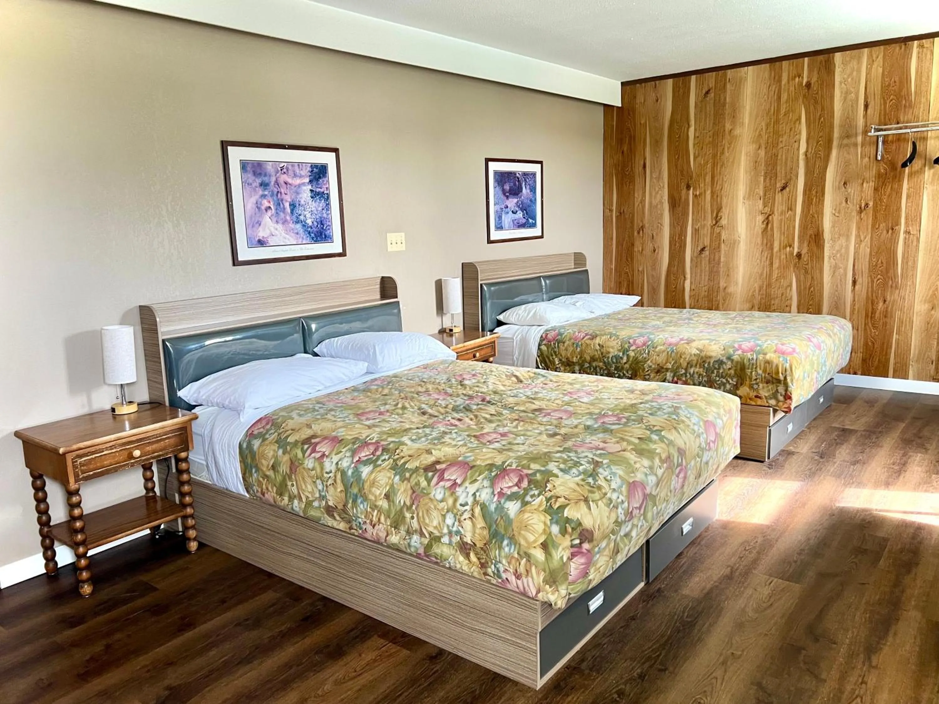 Bed in Valemount Hotel