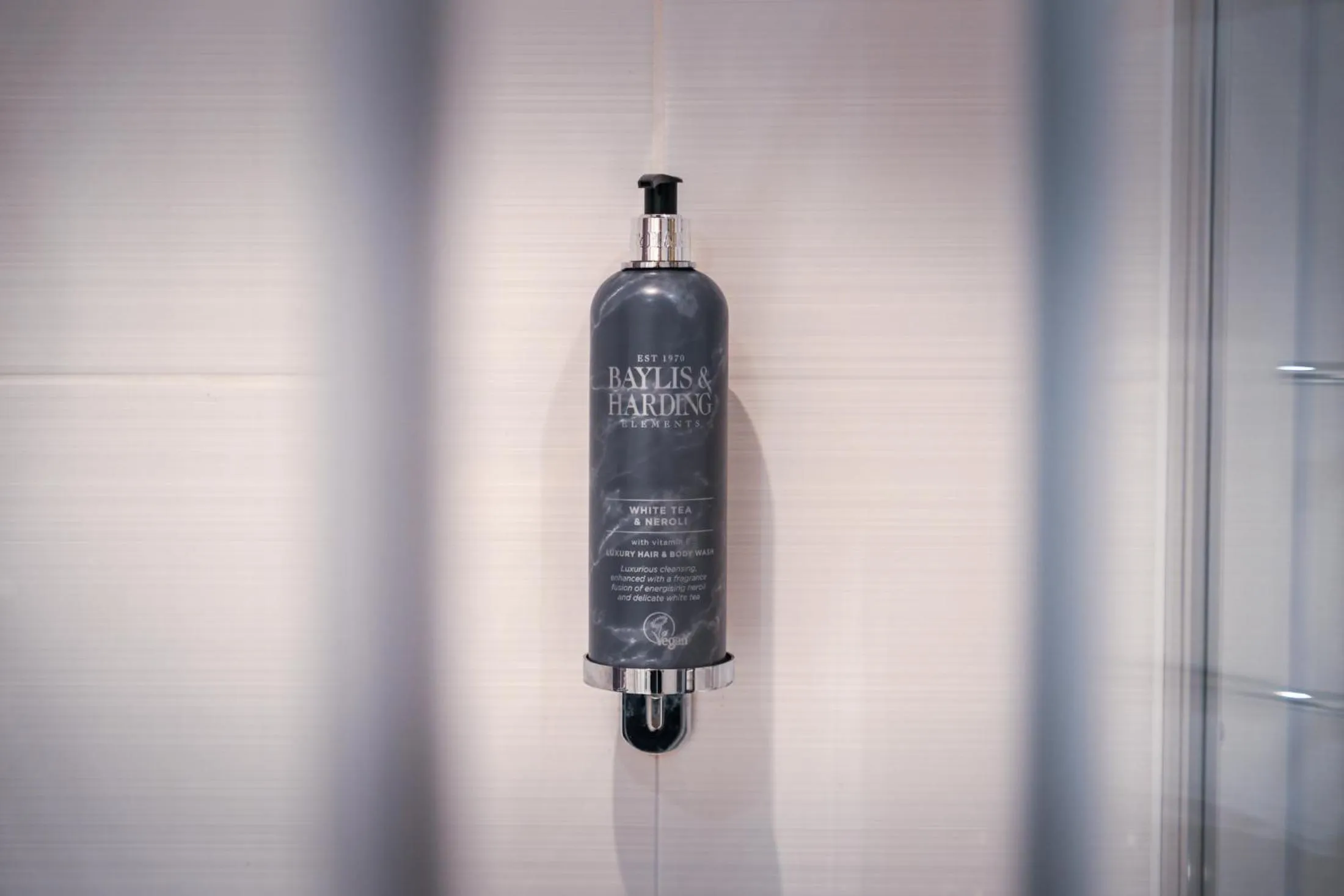 Bathroom in Coach & Horses Hotel