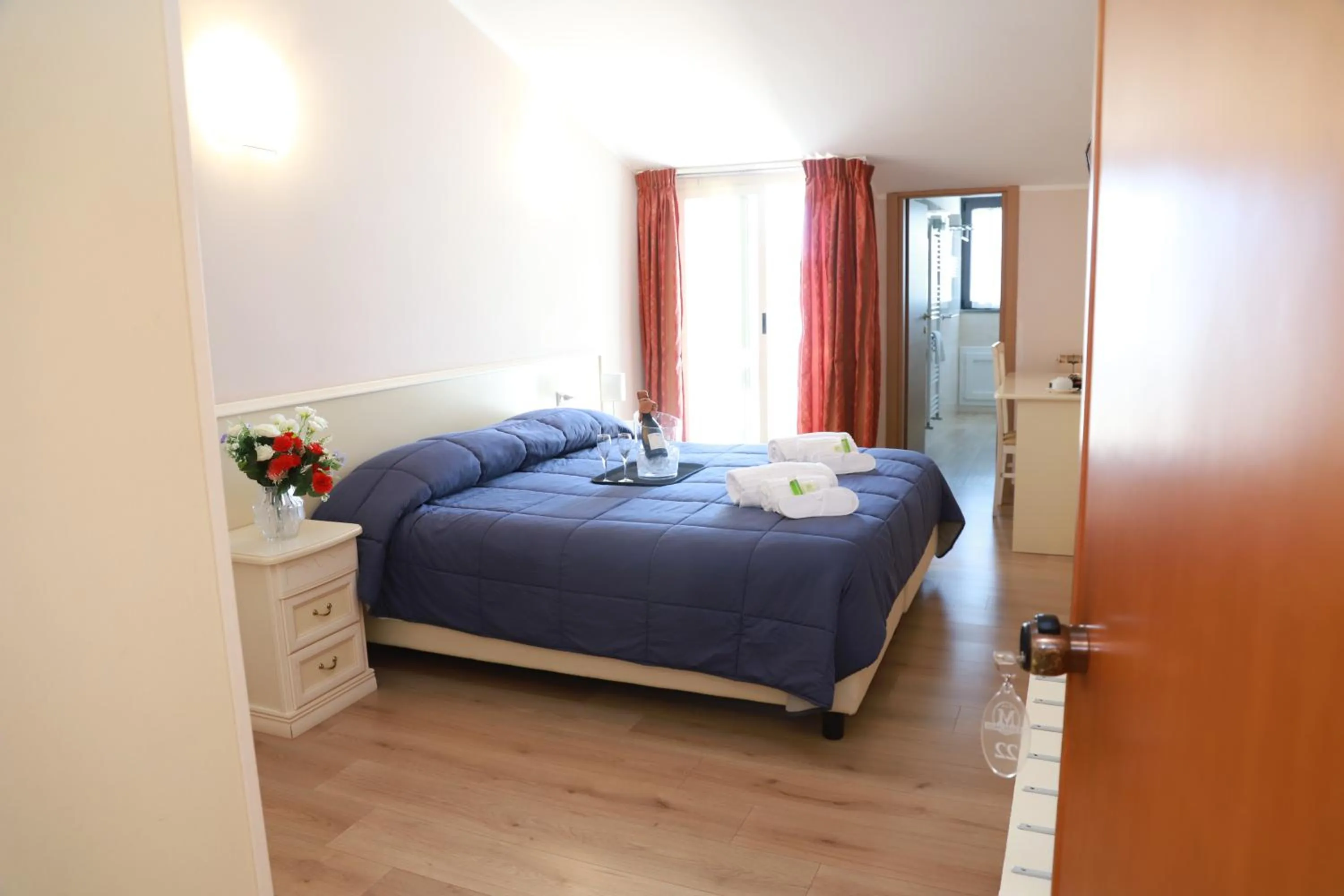 Bedroom, Bed in Hotel Massimino