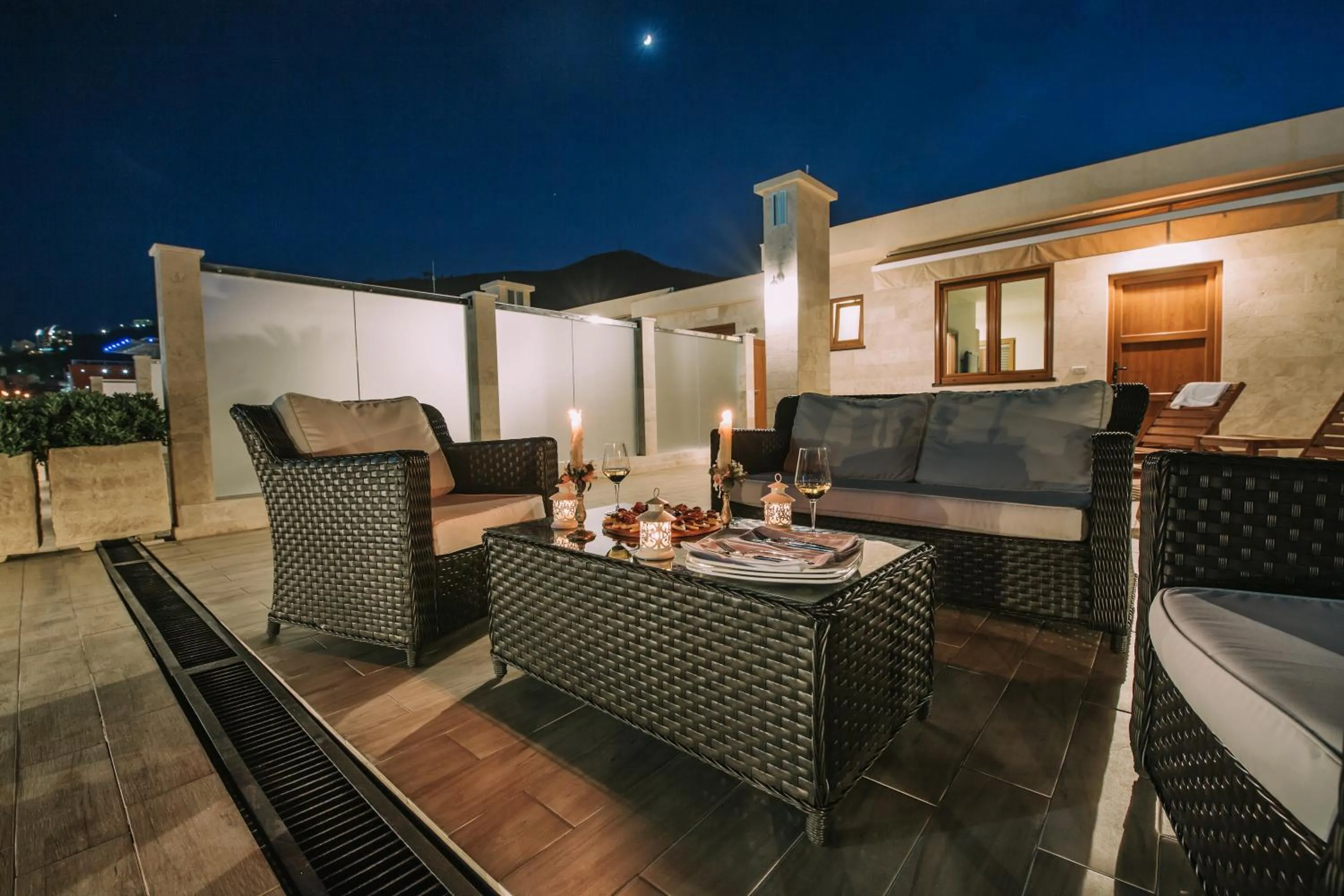 Night in City Apartments