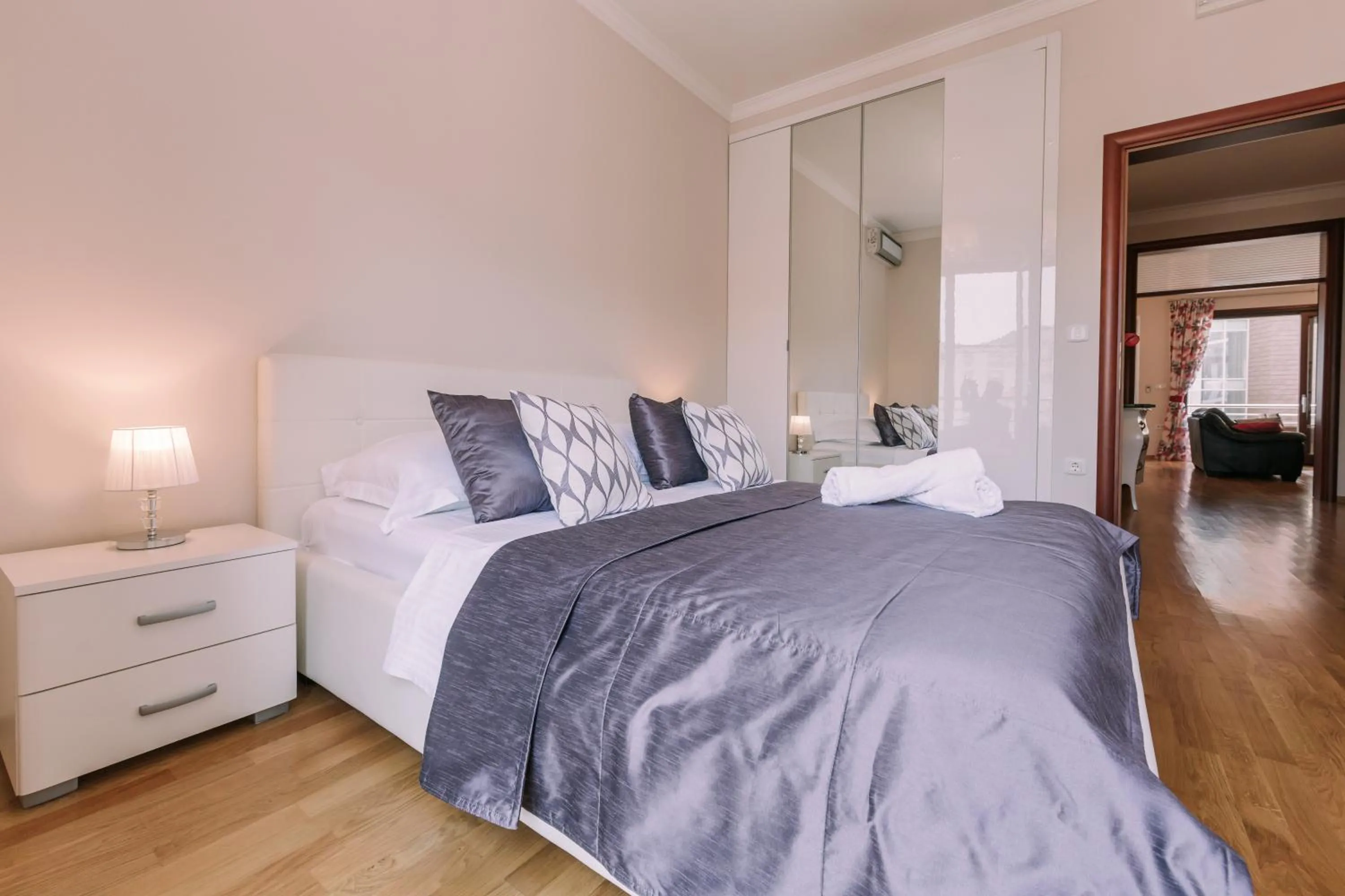 Bed in City Apartments