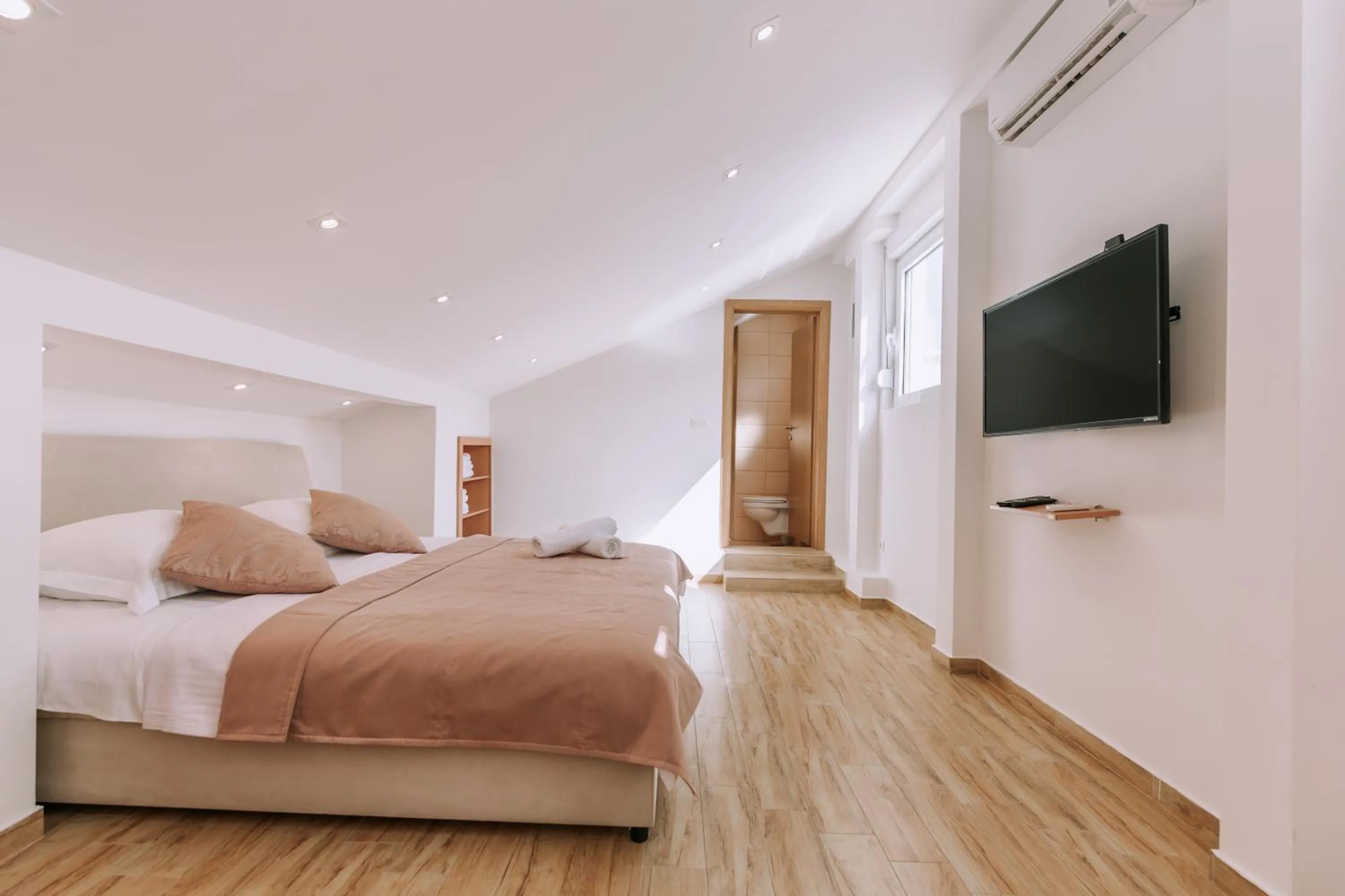 Photo of the whole room, Bed in City Apartments