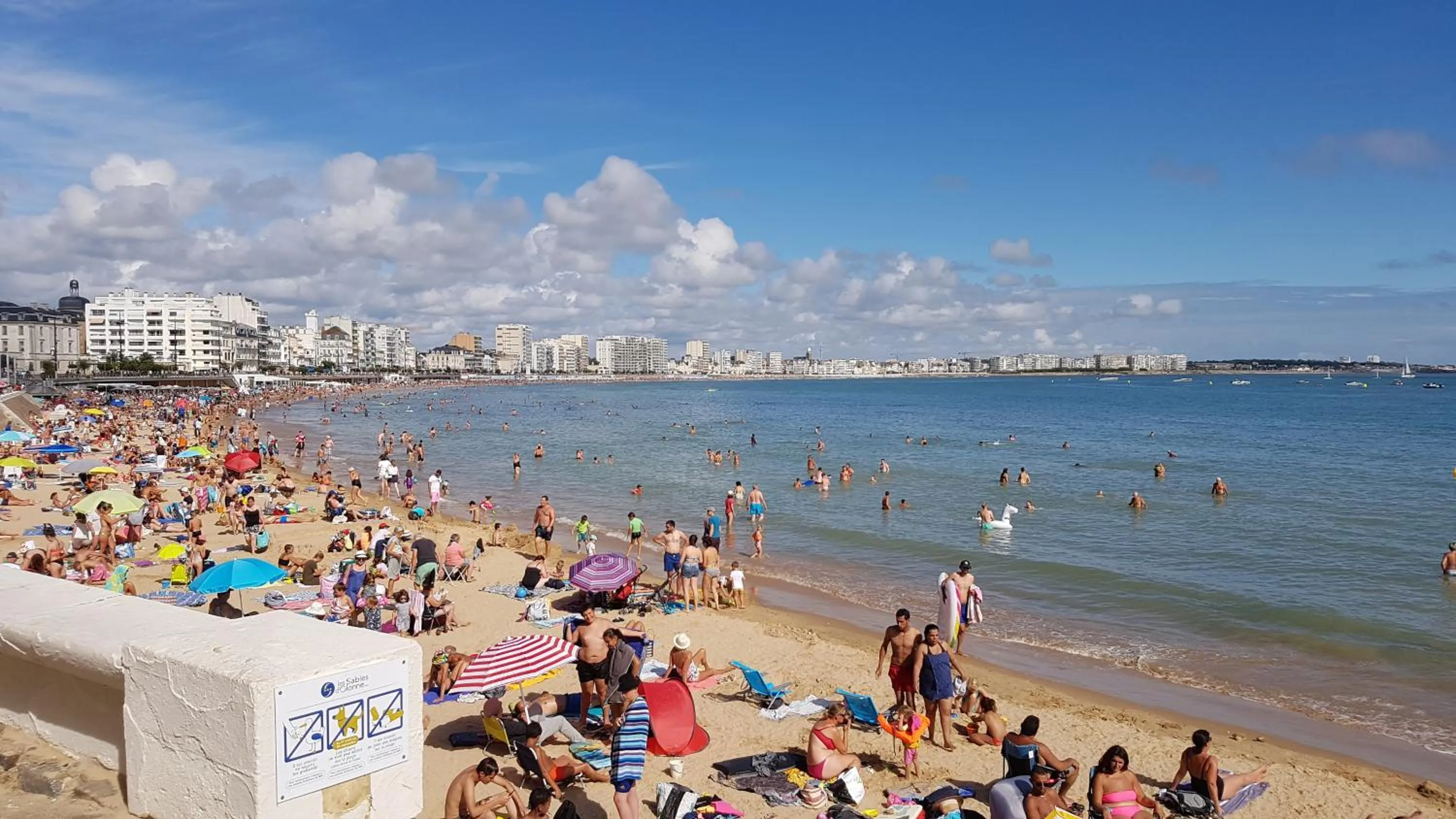 Beach in Appartement Vue Sur Mer
