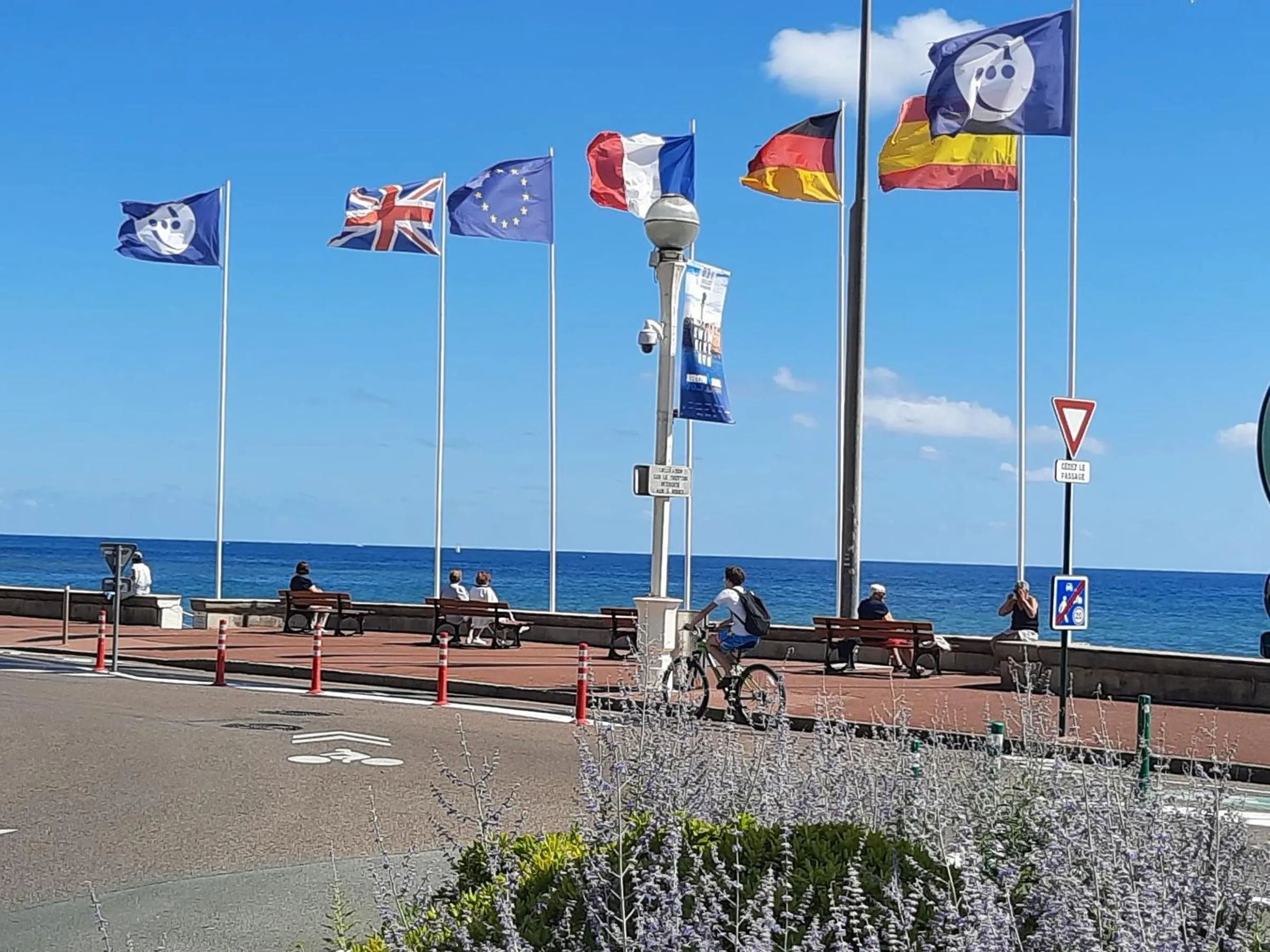 Beach in Appartement Vue Sur Mer