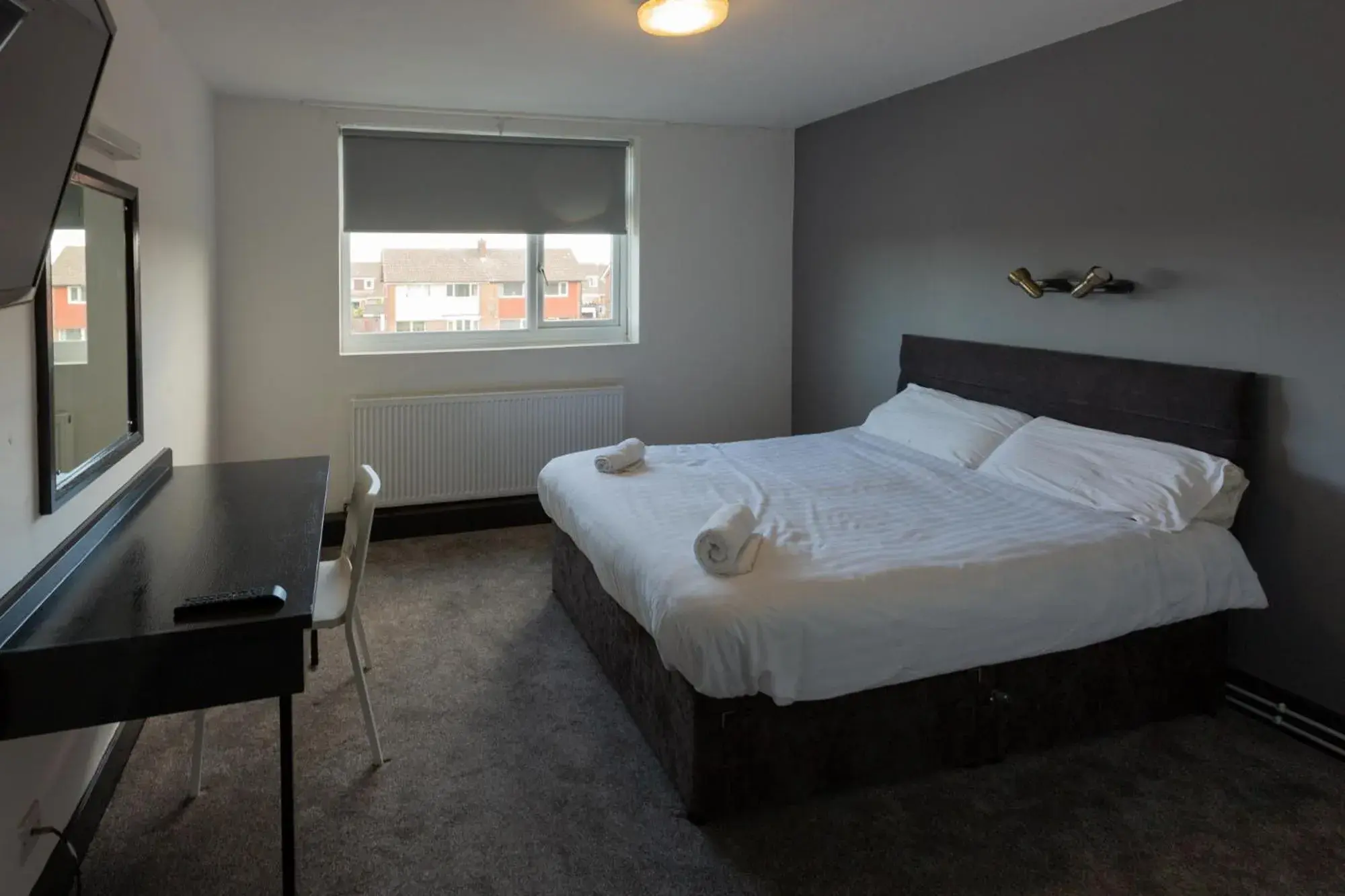 Bed in Pelham Hotel Bed in Pelham Hotel