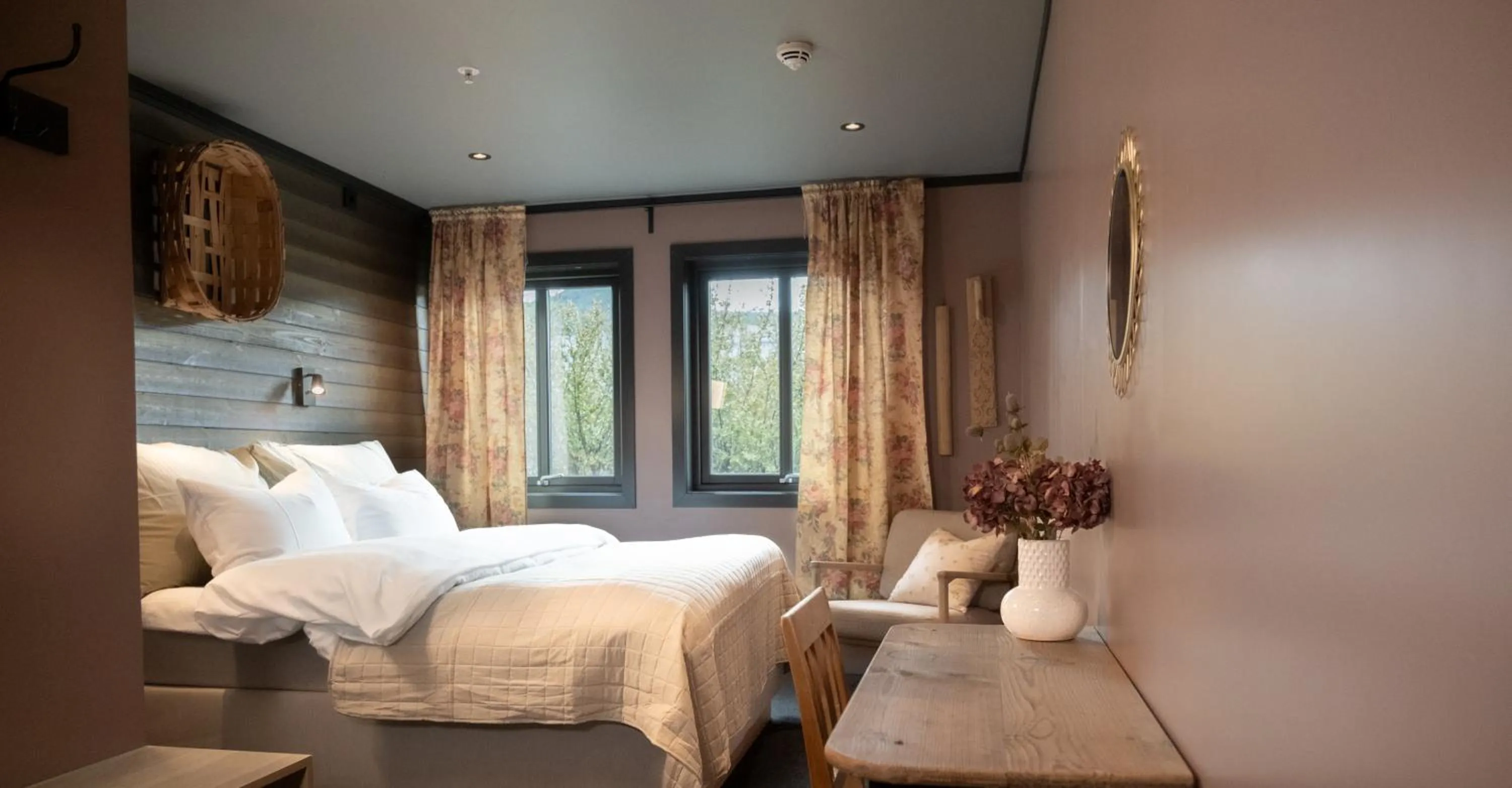 Bed in Sov Lodge