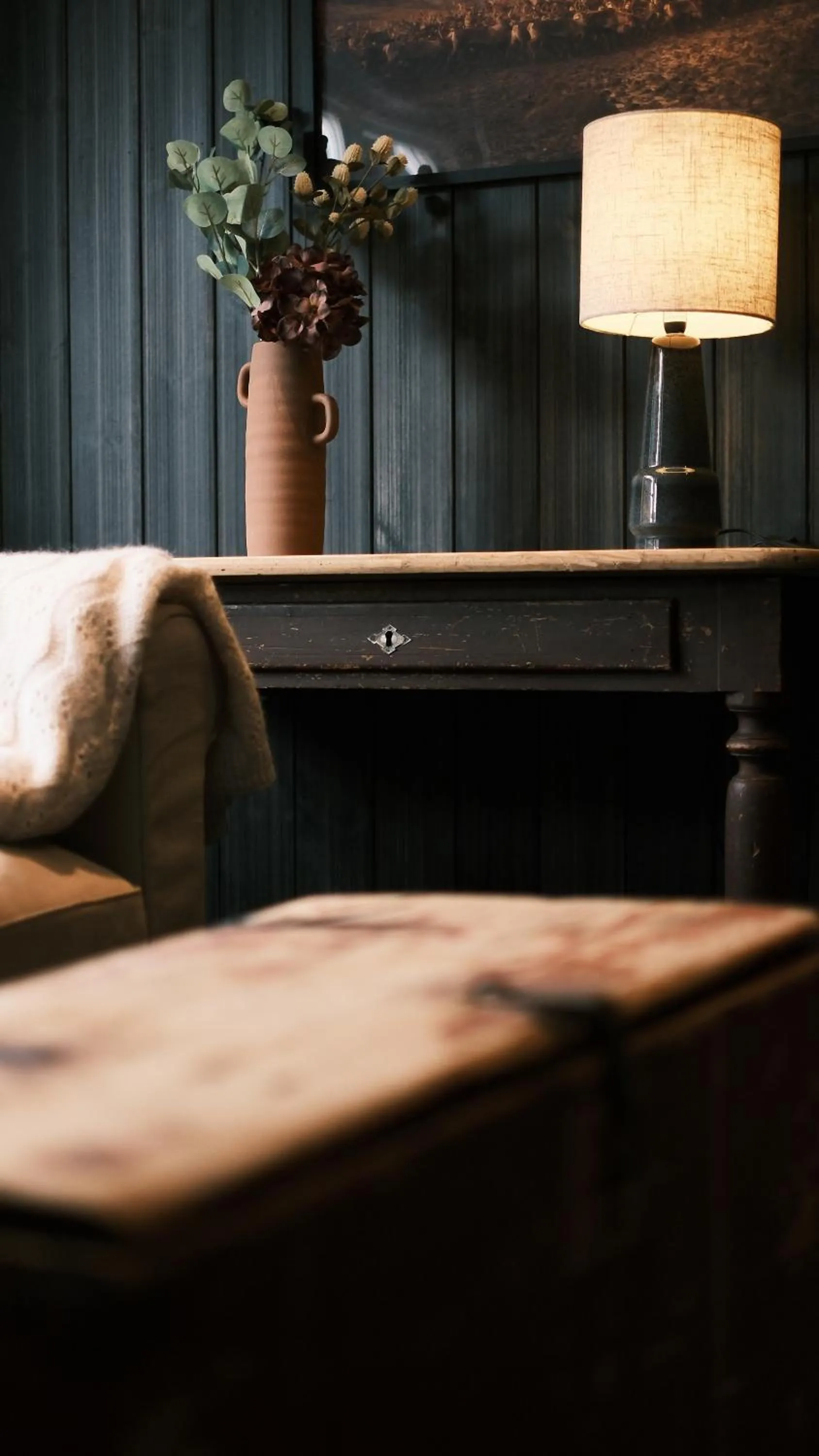 Photo of the whole room in Sov Lodge