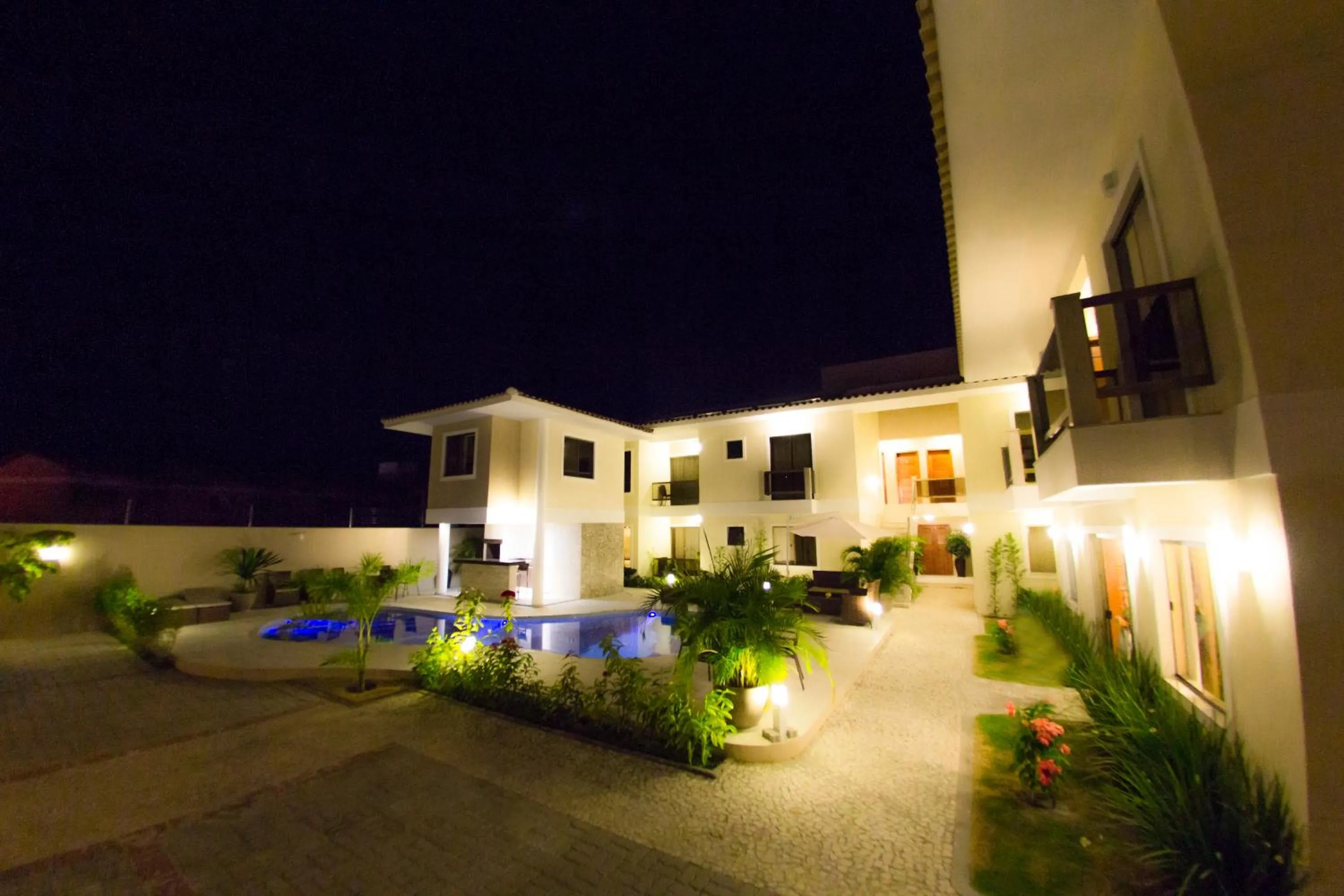 Night in Residencial Portinari LTDA