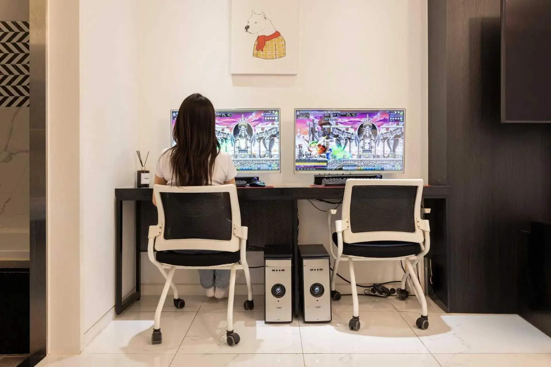 Deluxe Double Room with 2 Gaming PC in Hotel Moon Cheonan ShinBuldang Deluxe Double Room with 2 Gaming PC in Hotel Moon Cheonan ShinBuldang