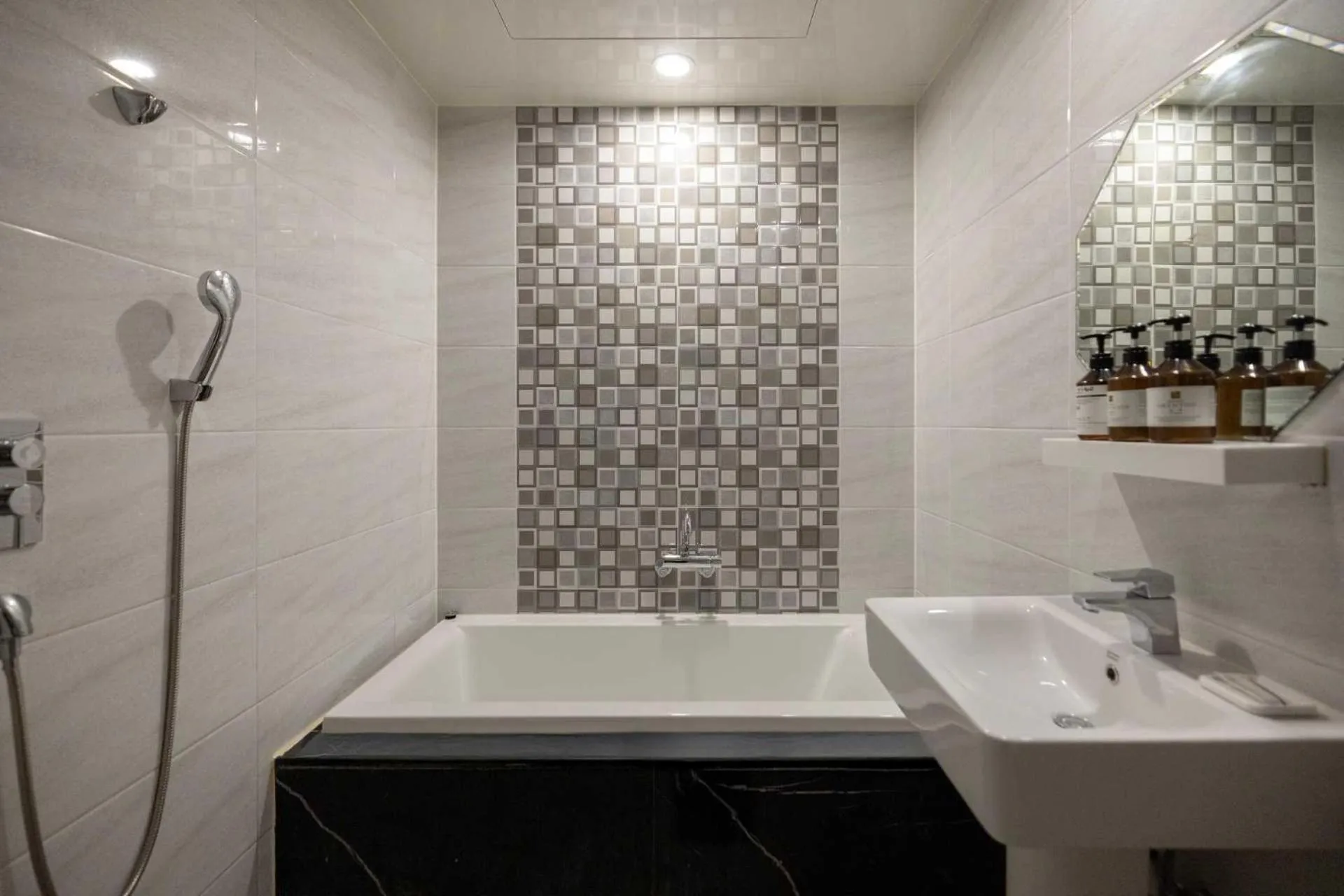 Bath in Hotel Moon Cheonan ShinBuldang
