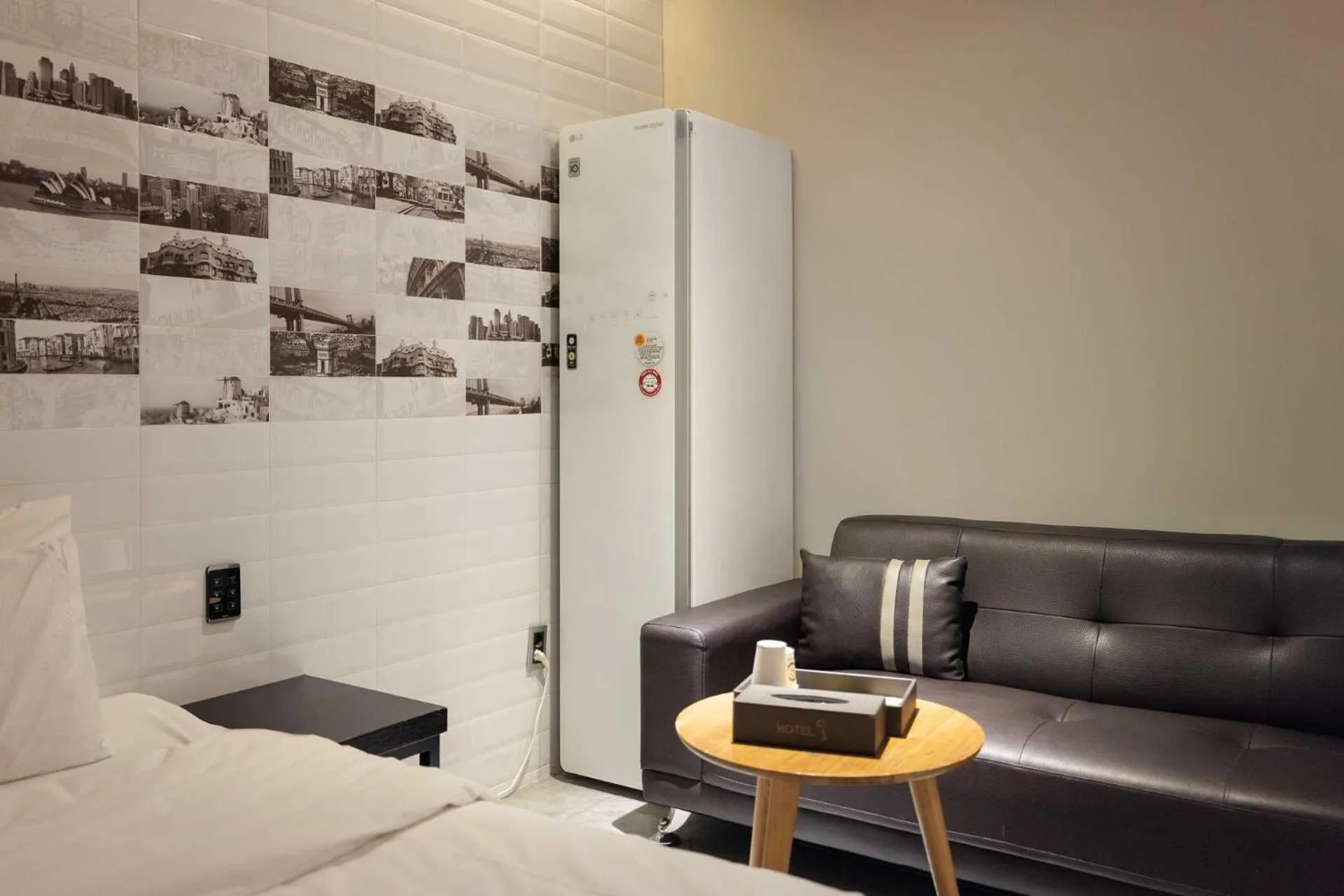 wardrobe, Bed in Hotel Moon Cheonan ShinBuldang