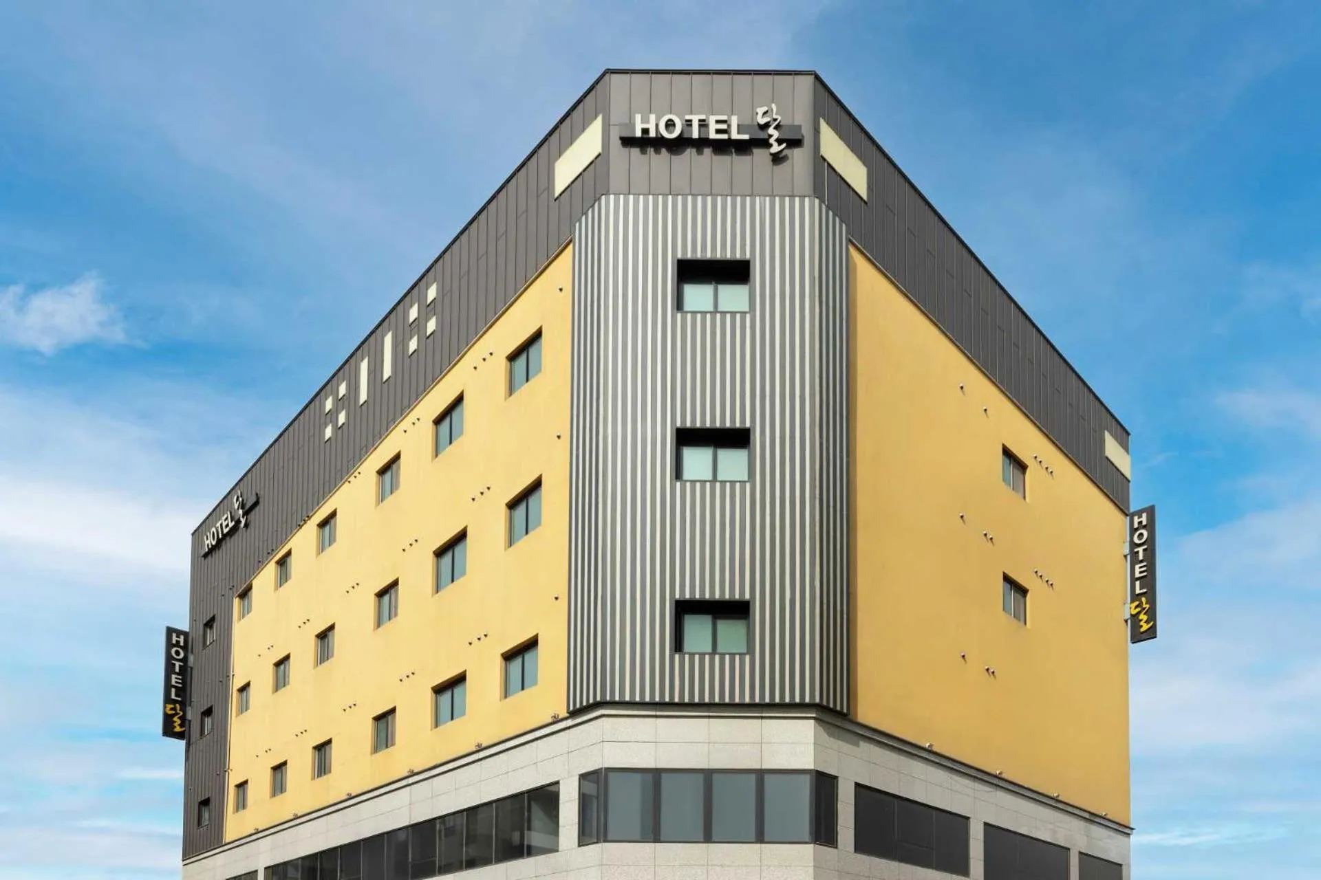 Property building in Hotel Moon Cheonan ShinBuldang