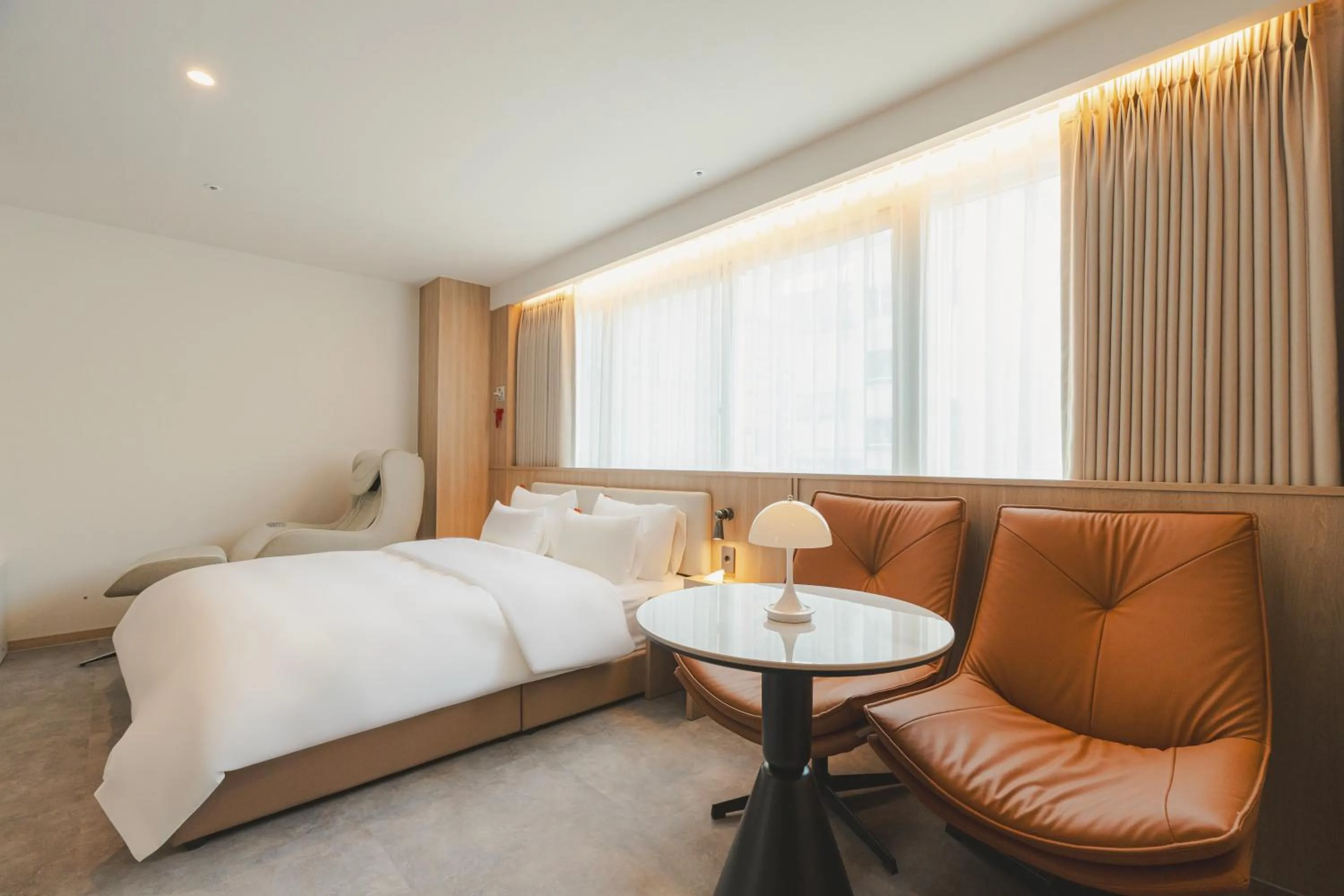 Bed in Cheonan Buldang Hound Hotel