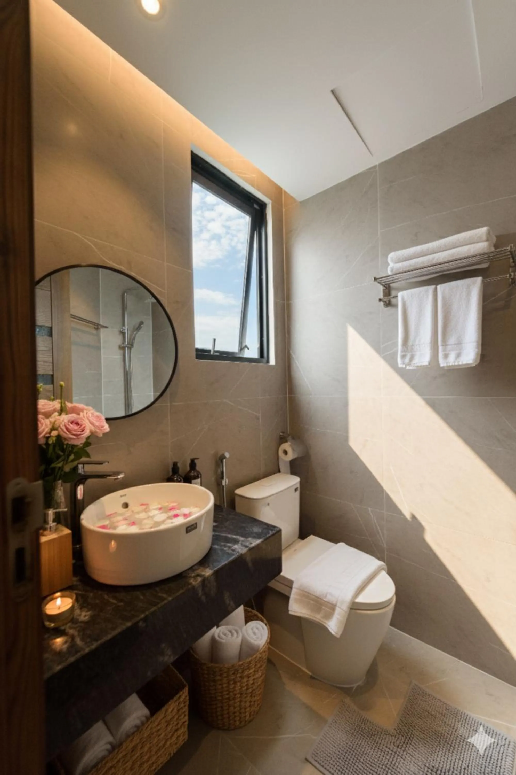 Bathroom in Crescendo Limitless Style