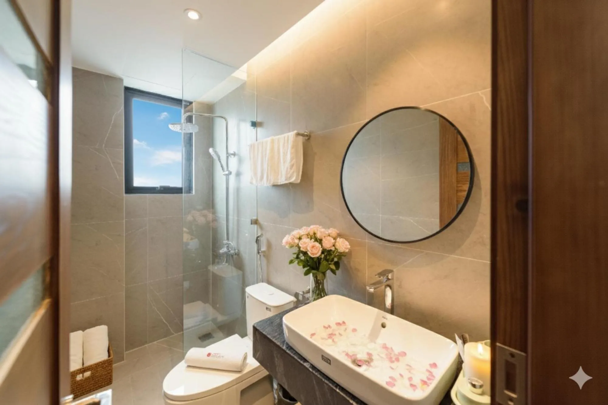 Bathroom in Crescendo Limitless Style