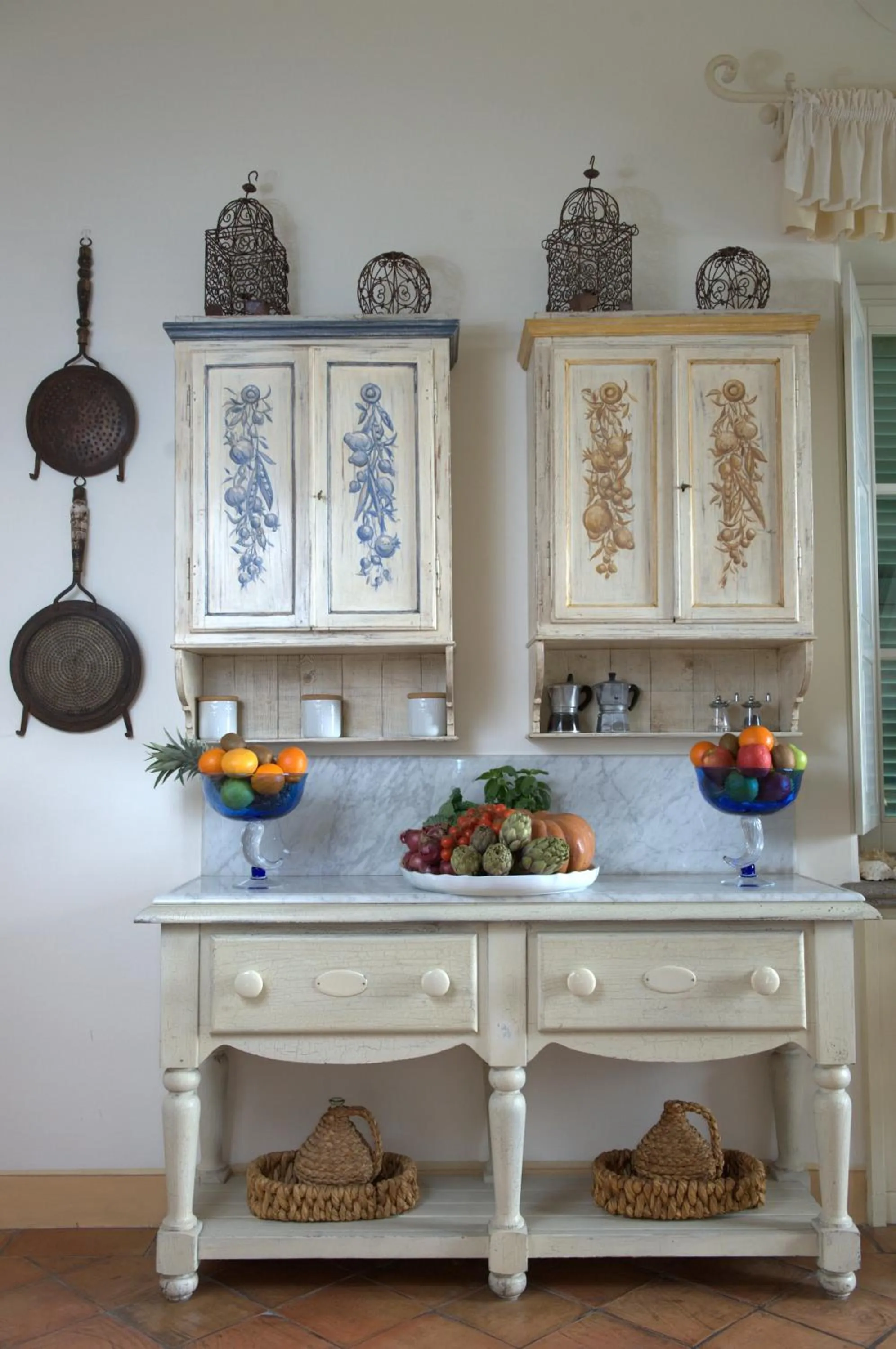 Kitchen or kitchenette in Casa Raiola Ercolano Luxury Rooms & Spa