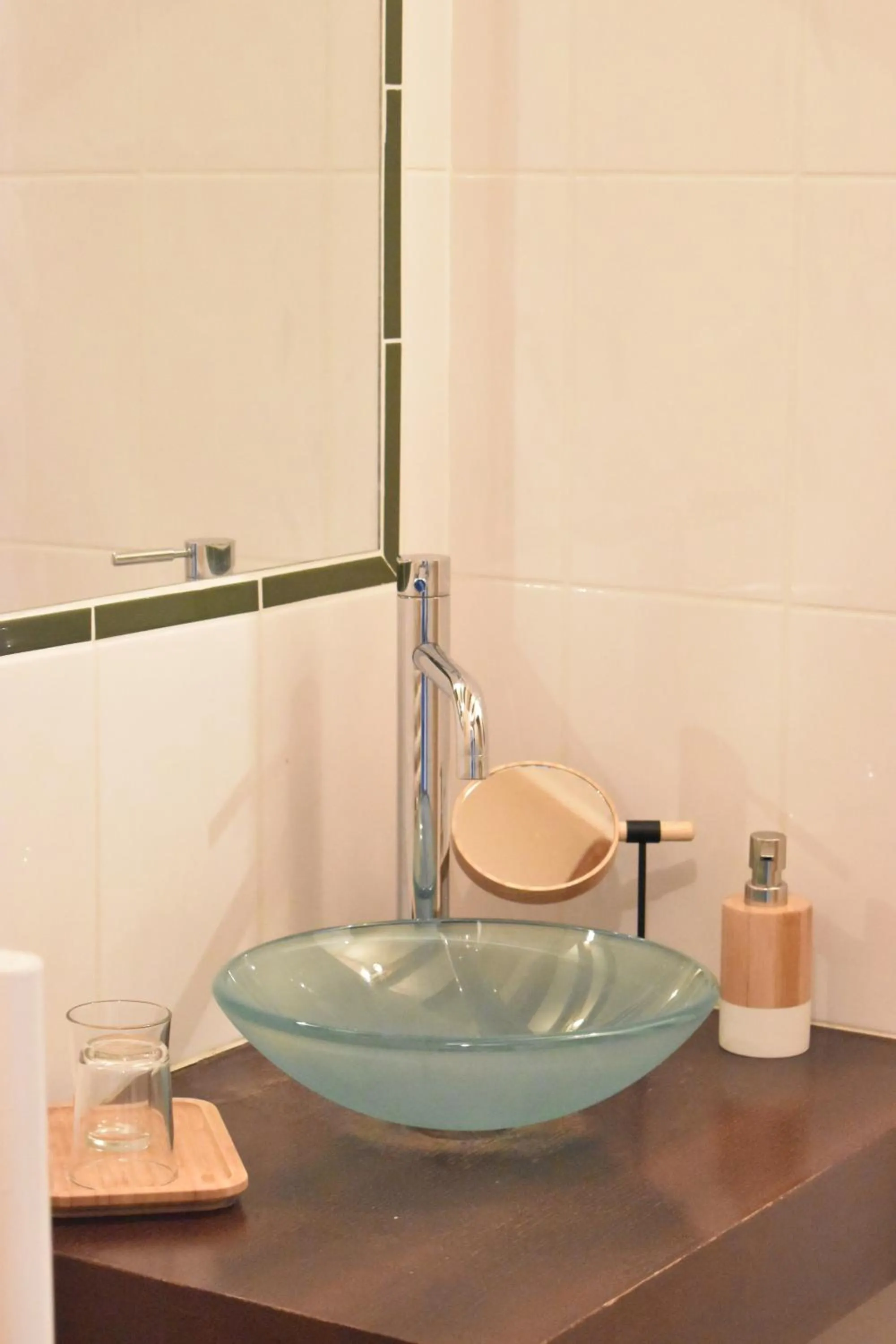 Bathroom in Le Chai De La Rose SPA et Séances Bien être