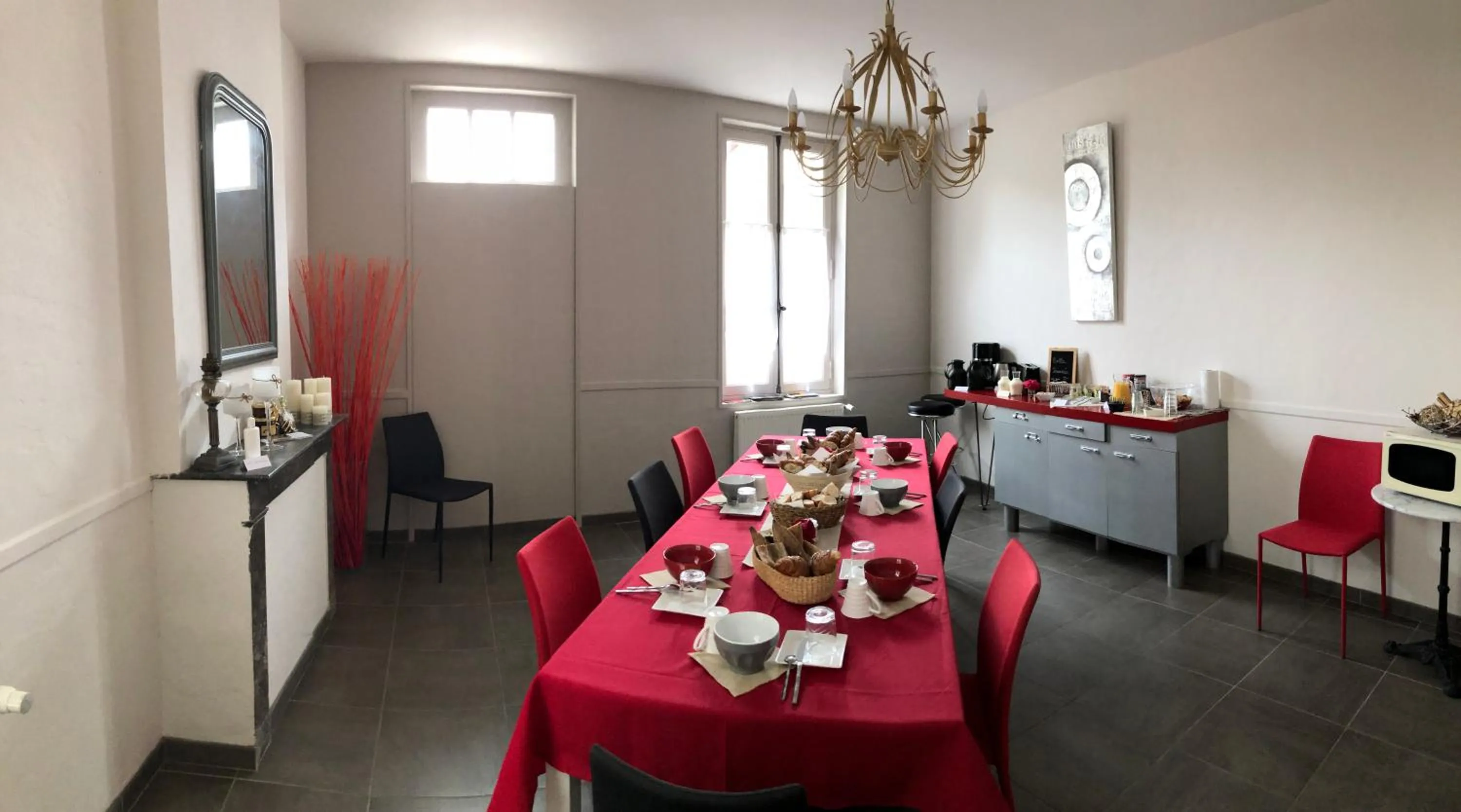 Breakfast in Le Chai De La Rose SPA et Séances Bien être