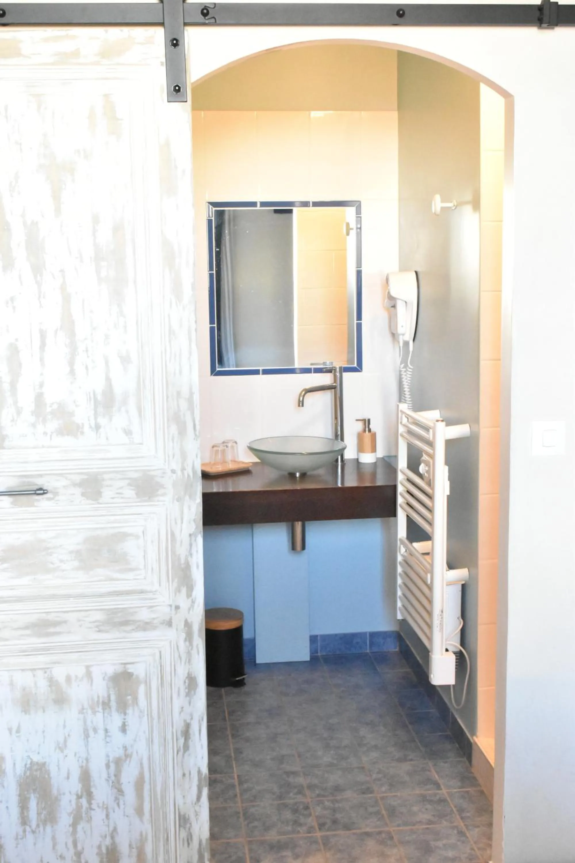 Bathroom in Le Chai De La Rose SPA et Séances Bien être