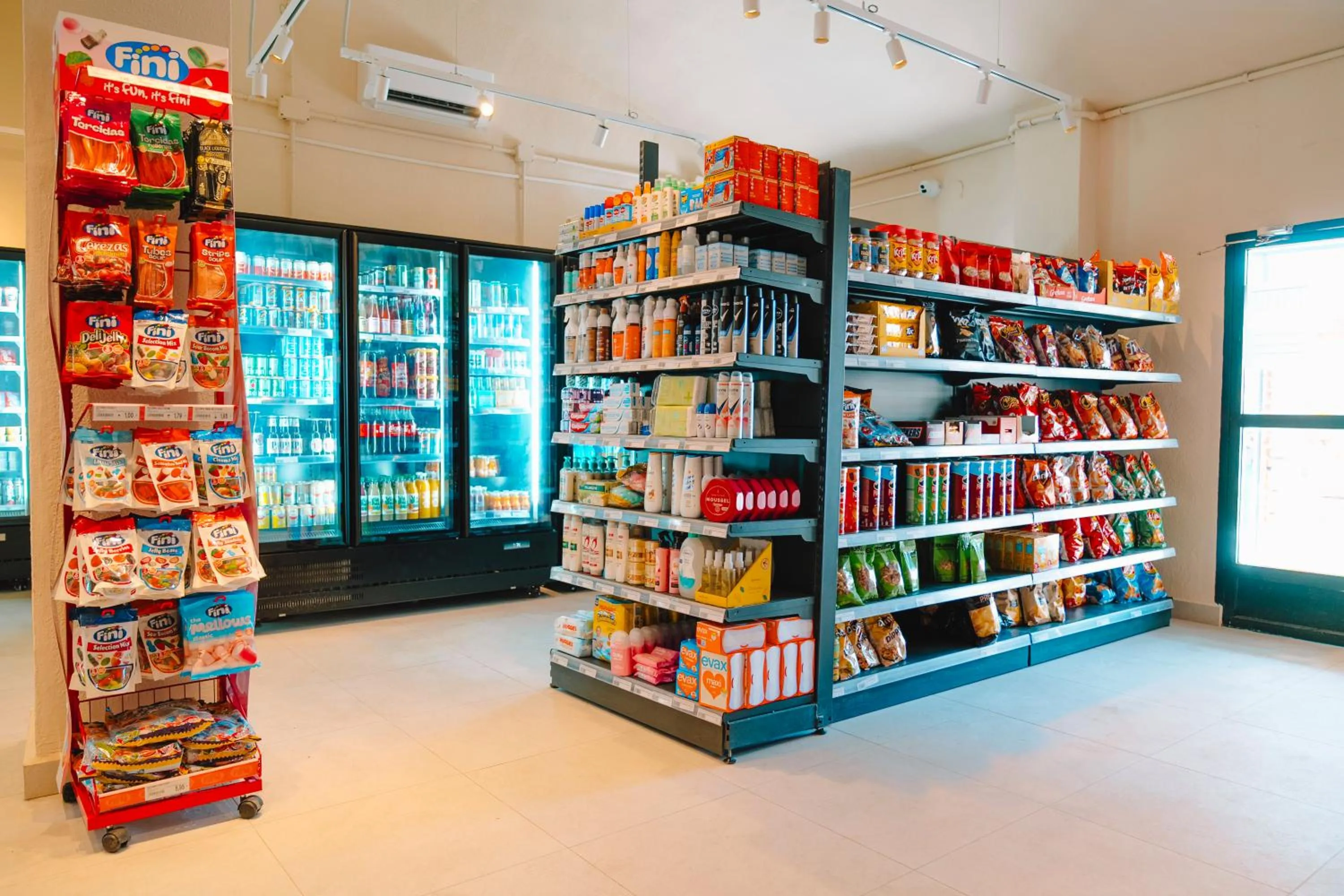 Supermarket/grocery shop in Camping El Portus