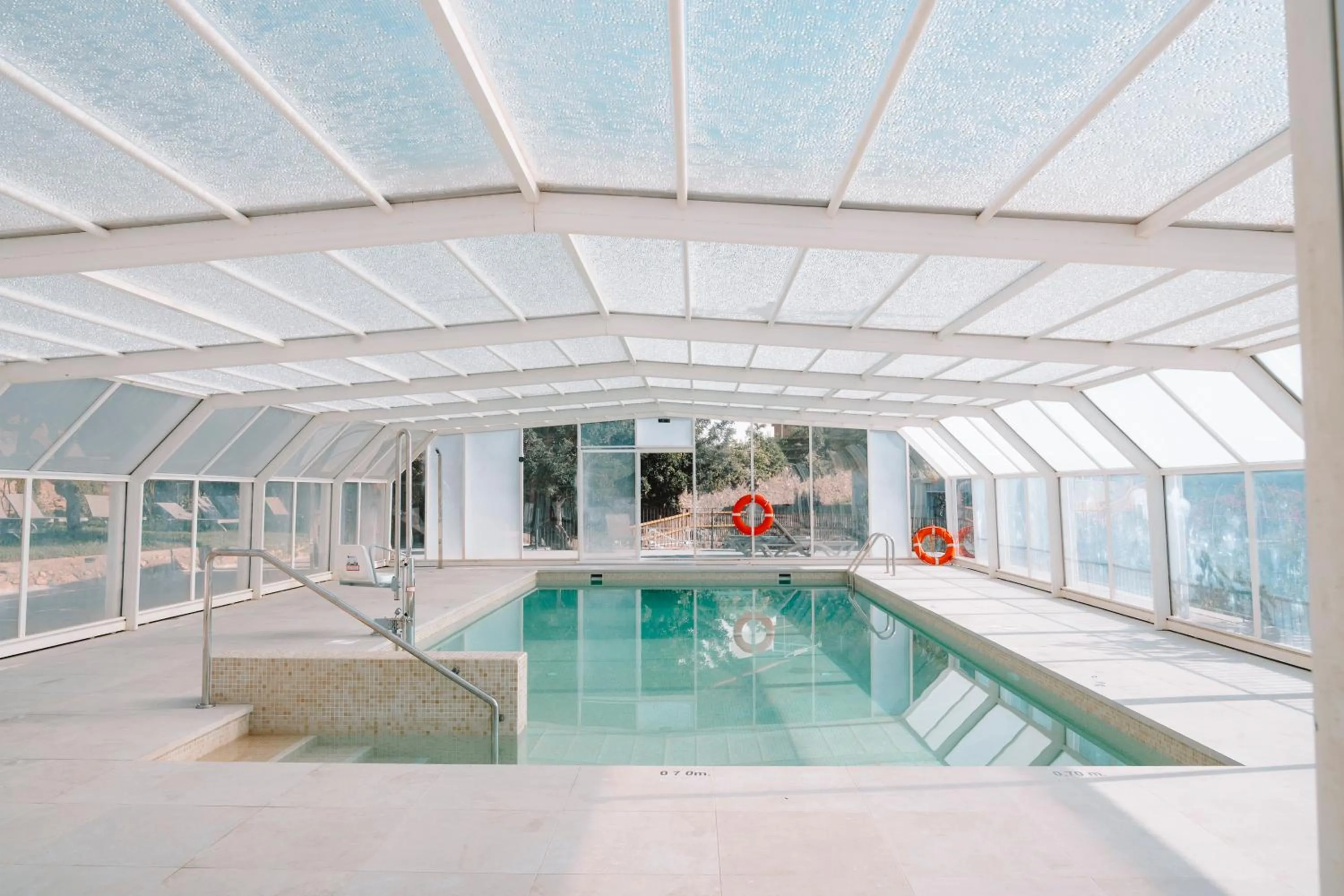 Swimming pool in Camping El Portus