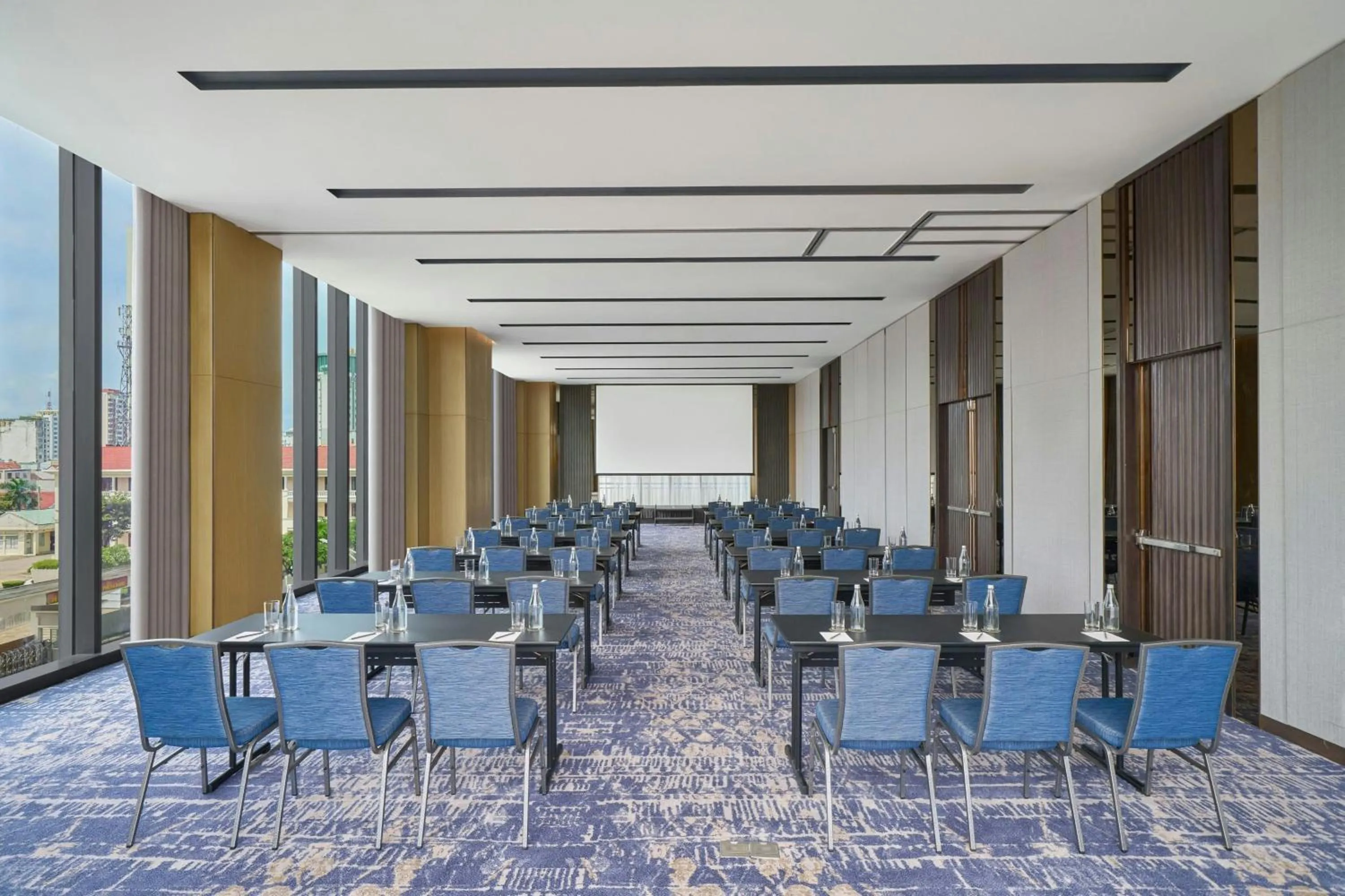 Meeting/conference room in Courtyard by Marriott Danang Han River