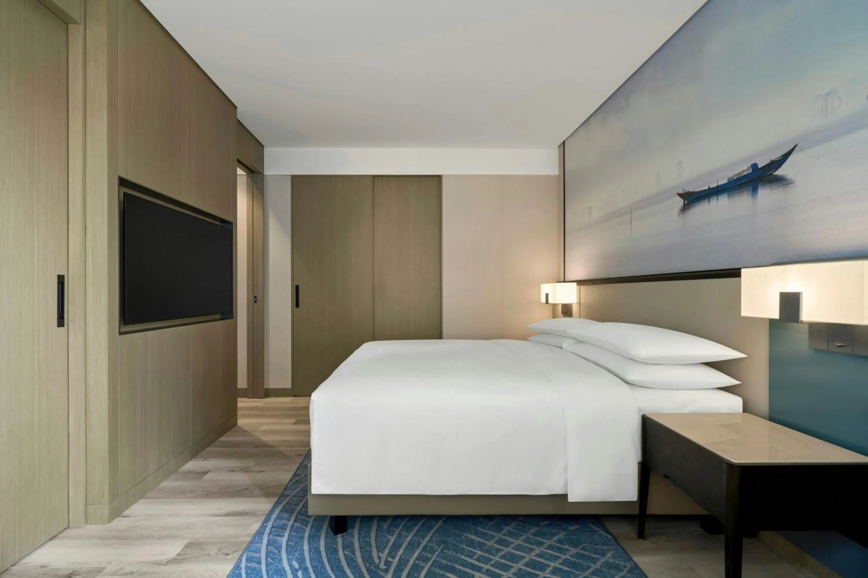 Bed in Courtyard by Marriott Danang Han River