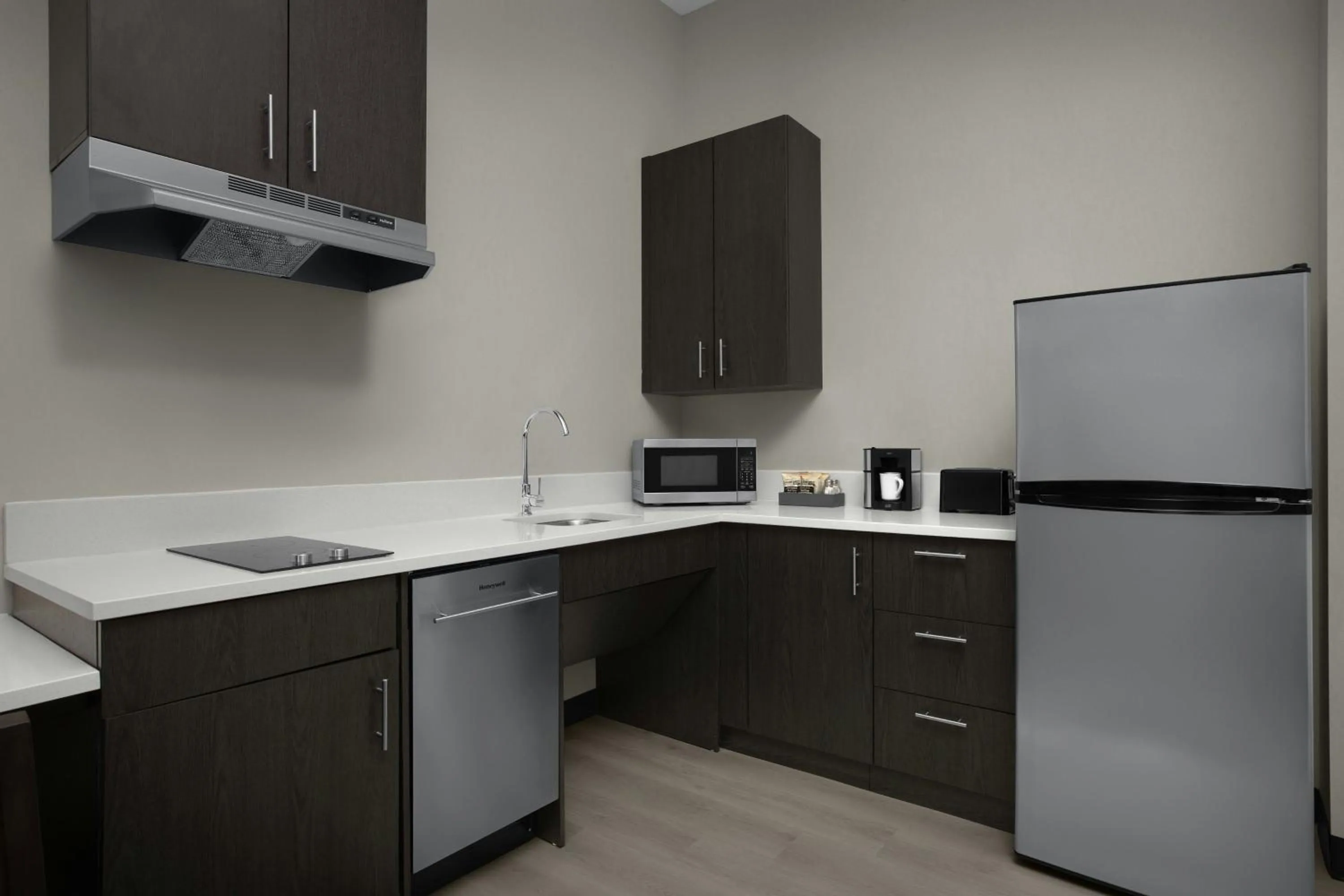 Kitchen or kitchenette in Residence Inn by Marriott Newark, DE