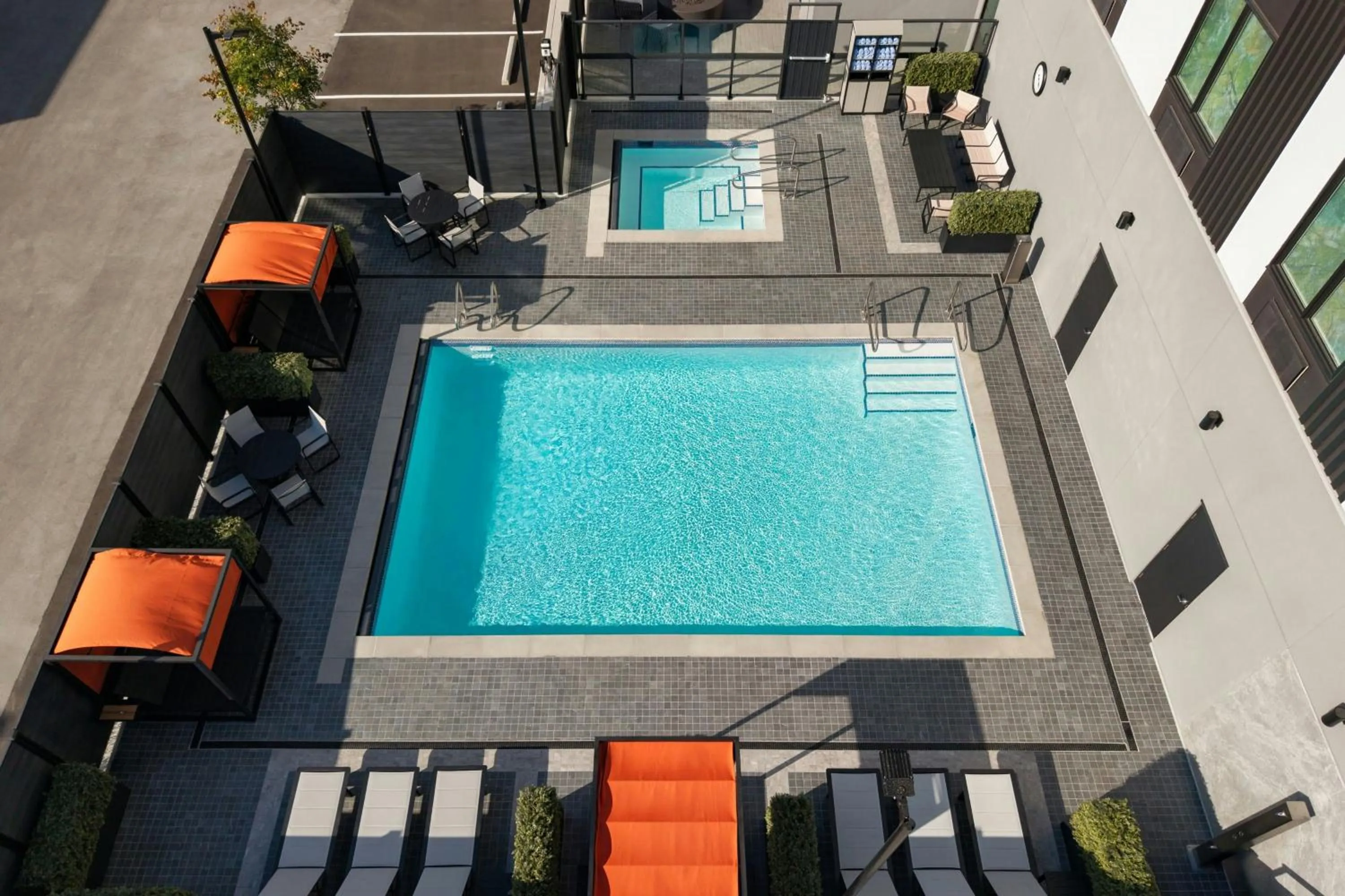 Swimming pool in TownePlace Suites by Marriott Chilliwack