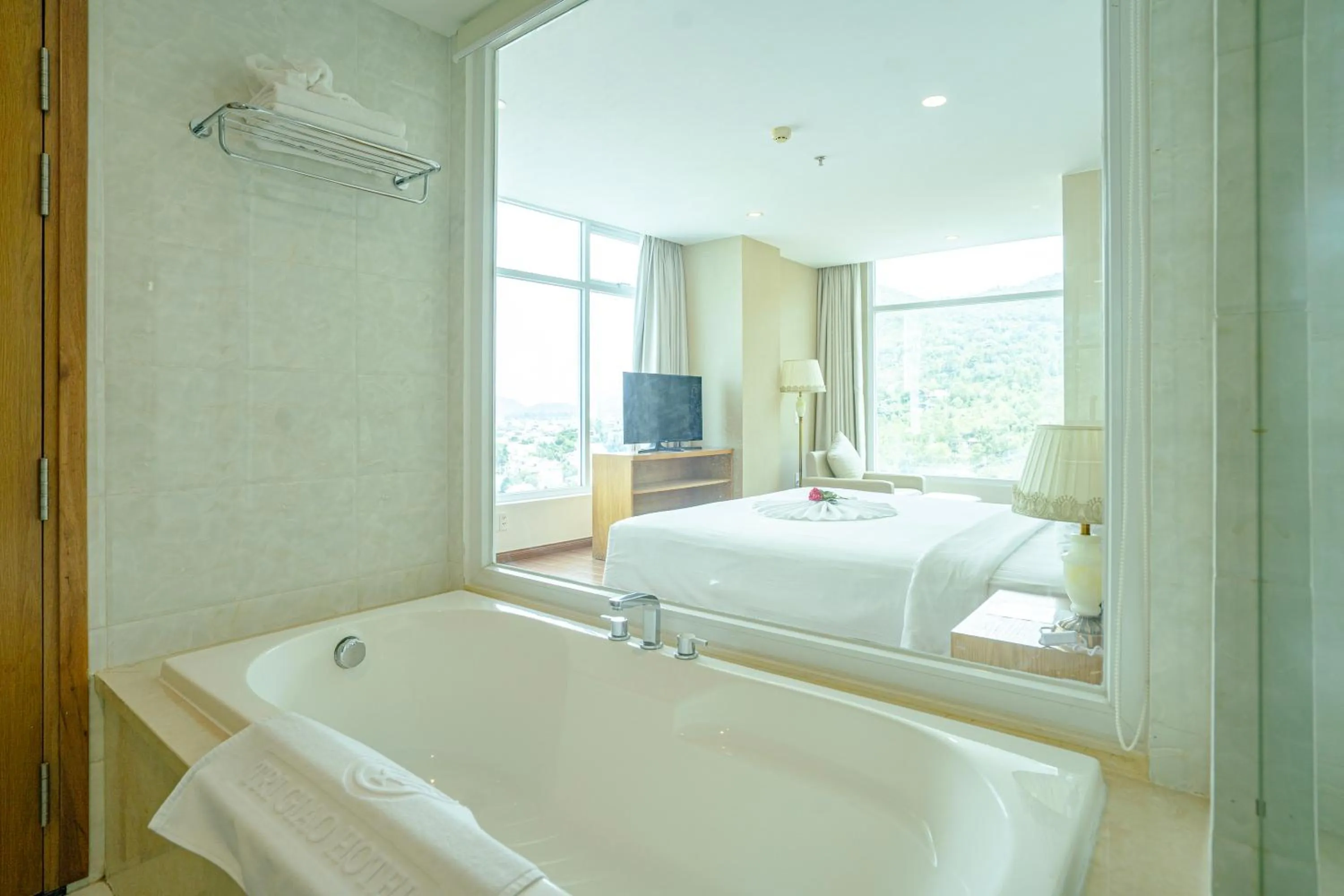 Bed in Glamour Hotel Nha Trang