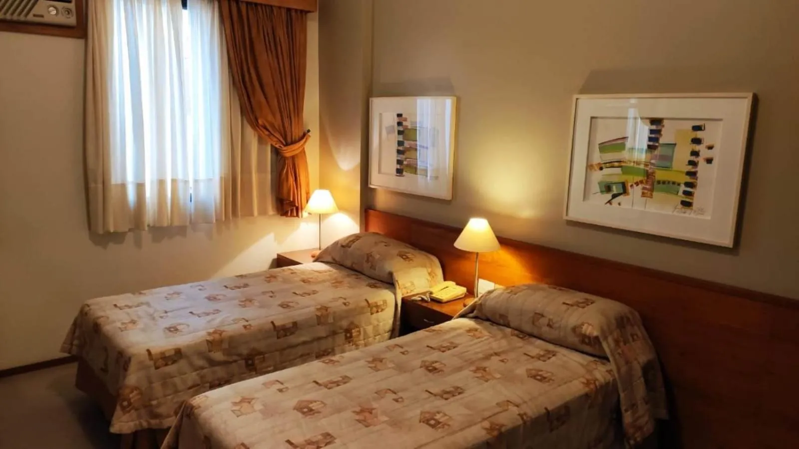 Bed in Hotel Metrópolis