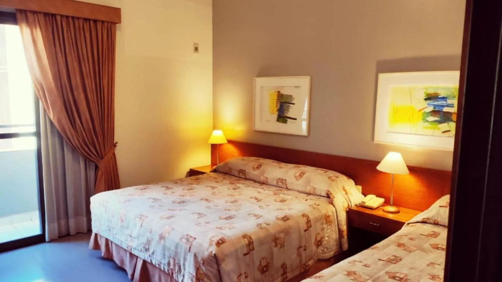 Bed in Hotel Metrópolis