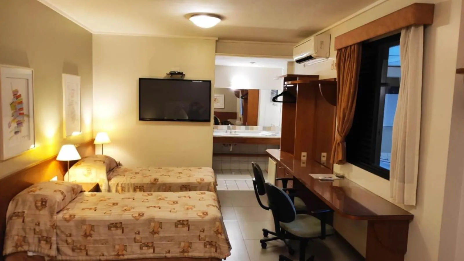 Bed in Hotel Metrópolis
