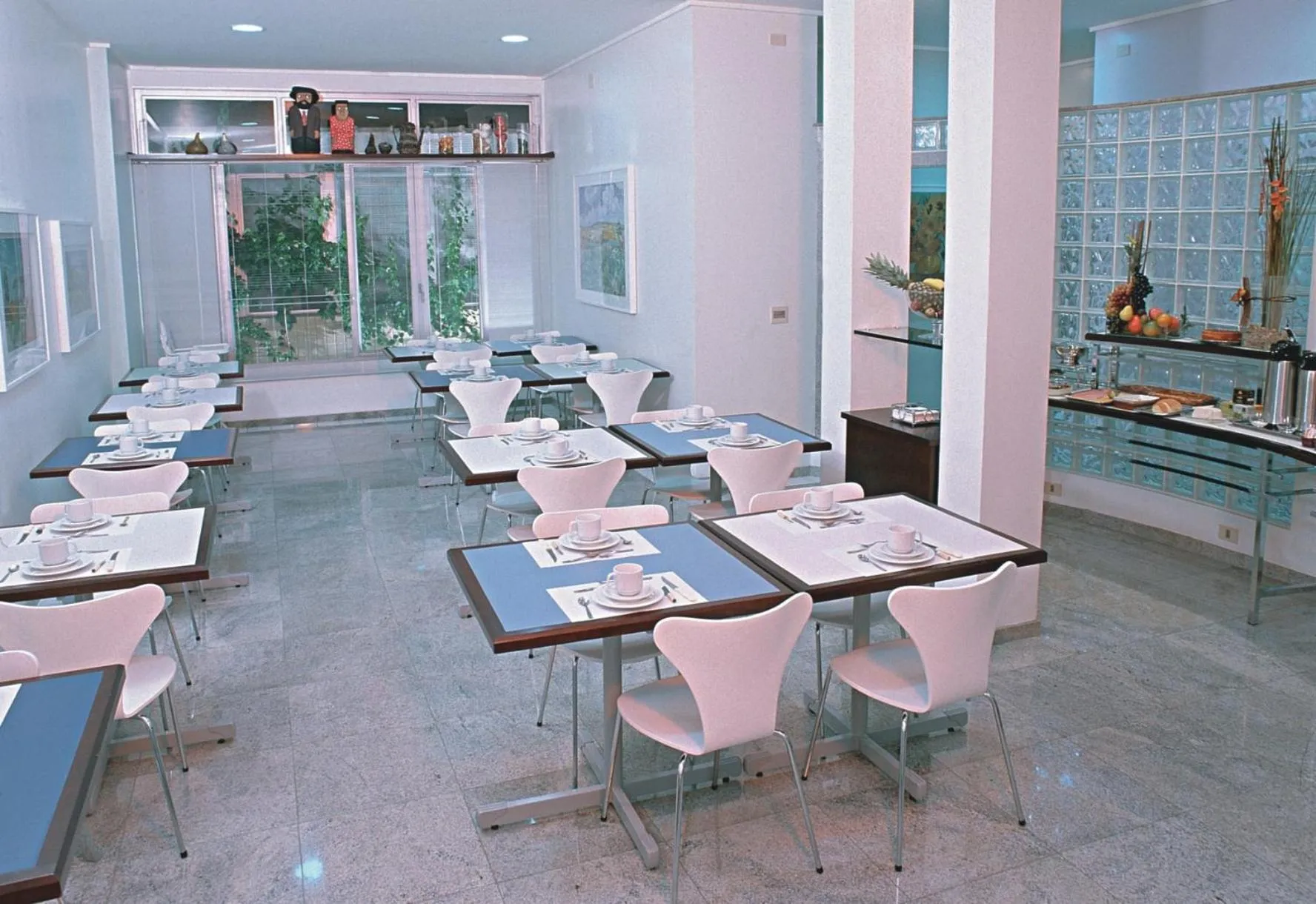 Restaurant/places to eat in Hotel Metrópolis