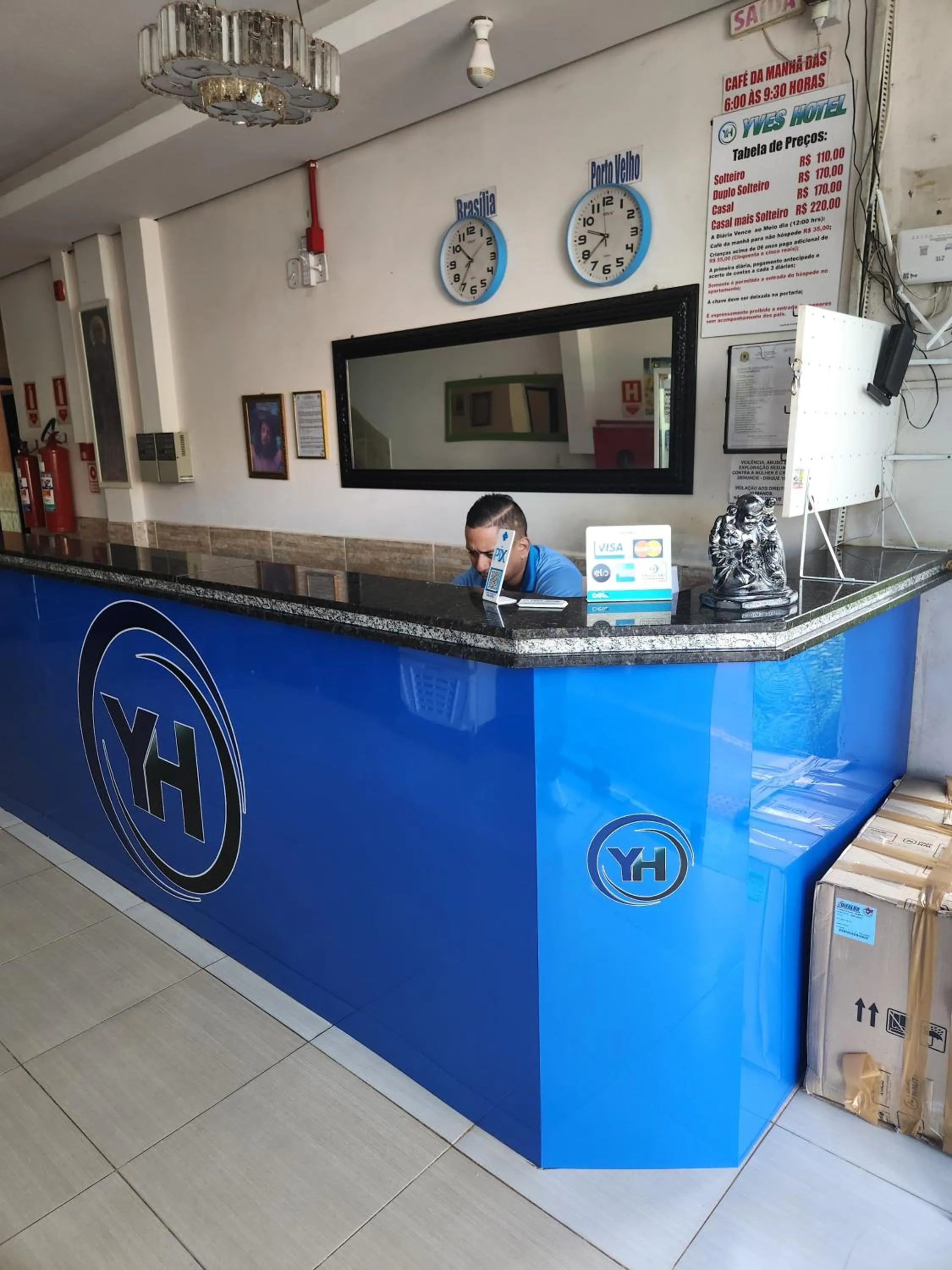 Yves Hotel