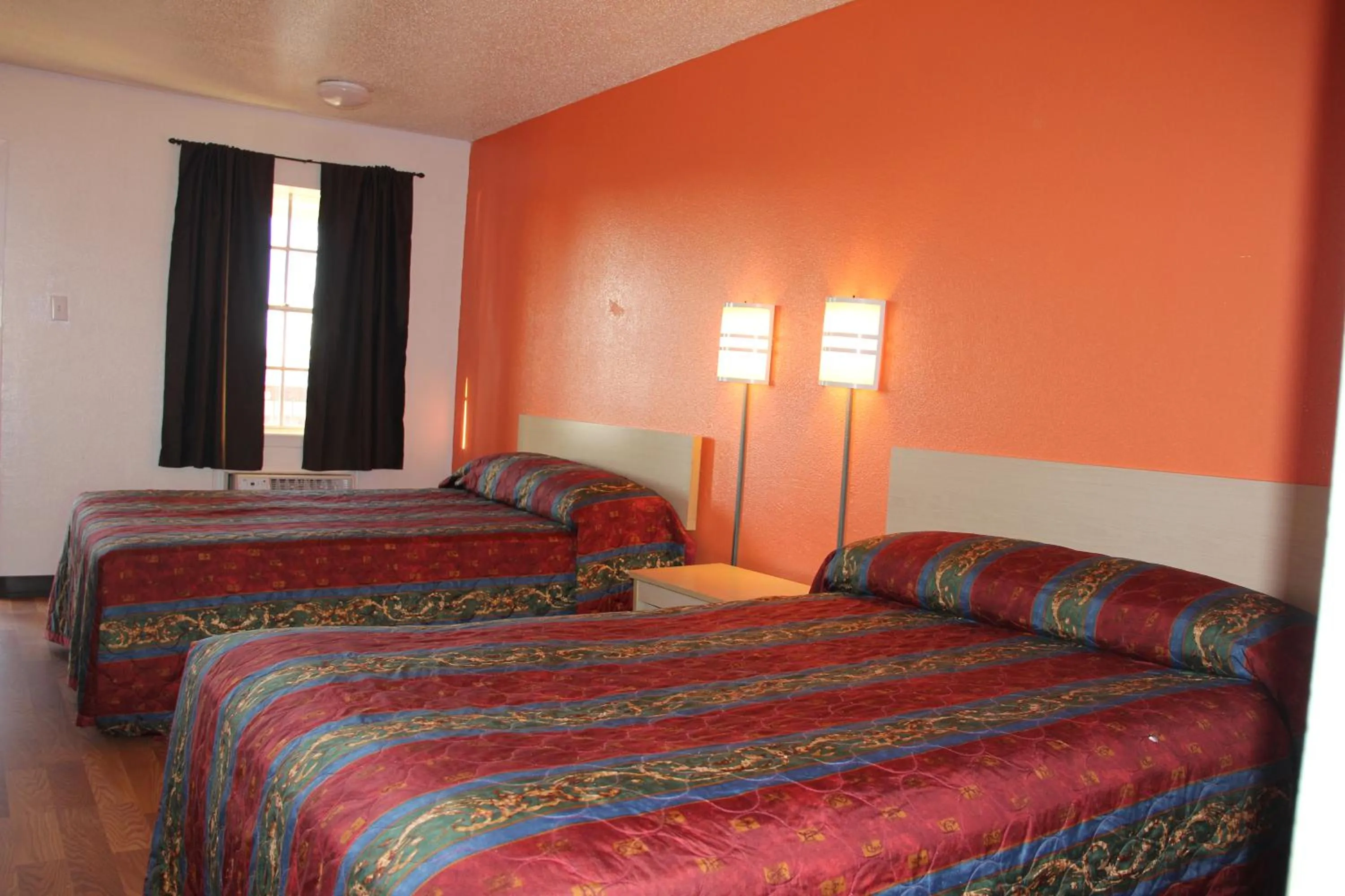 Bedroom, Bed in Sherman Inn