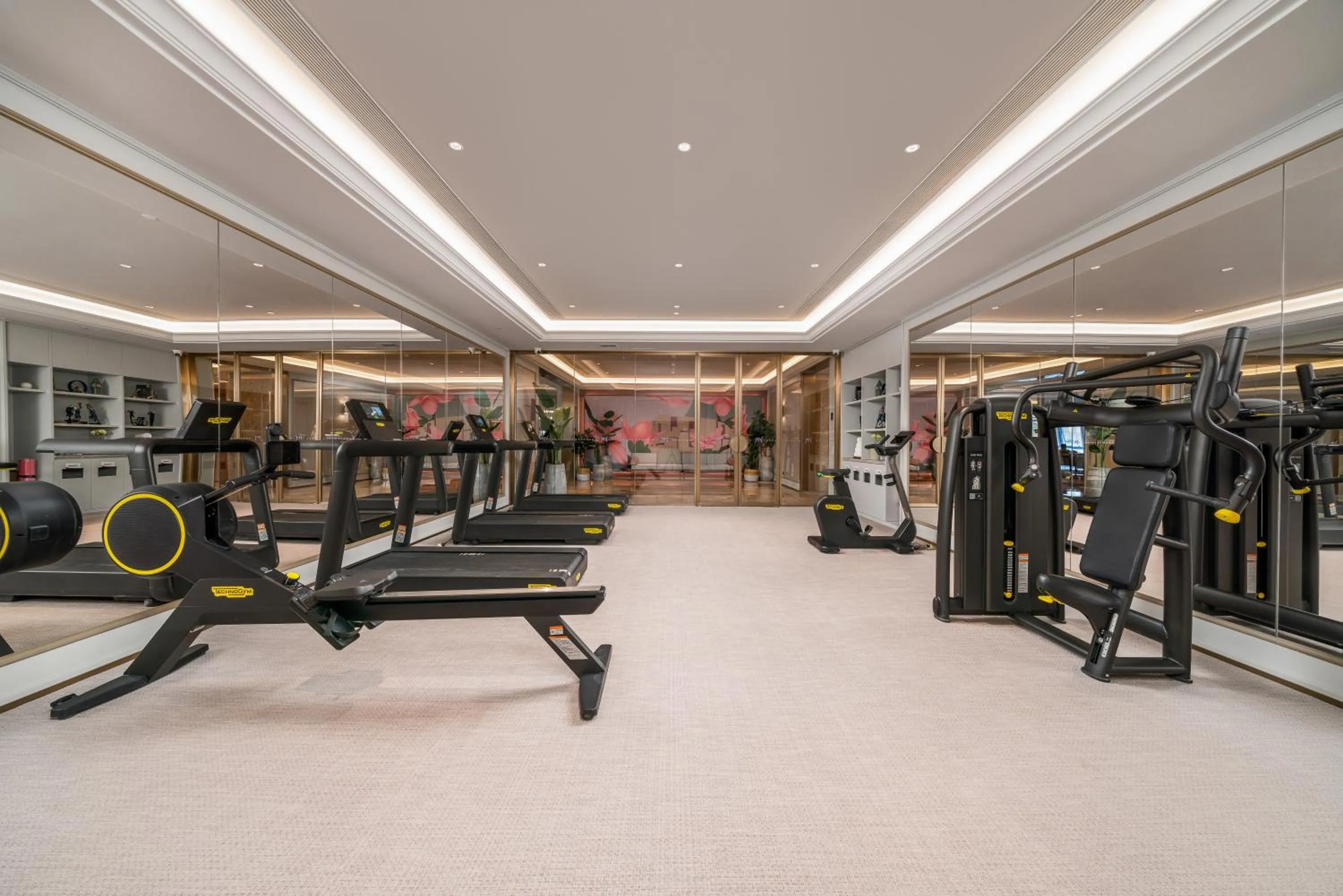 Fitness centre/facilities in Mercure Guangzhou Tianhe Sports Center