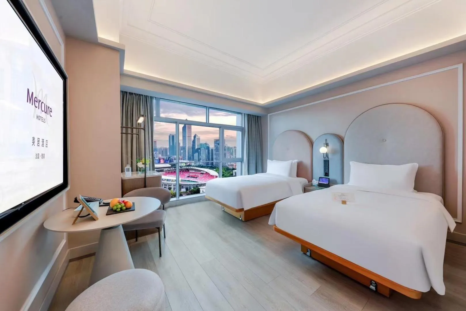 Bed in Mercure Guangzhou Tianhe Sports Center