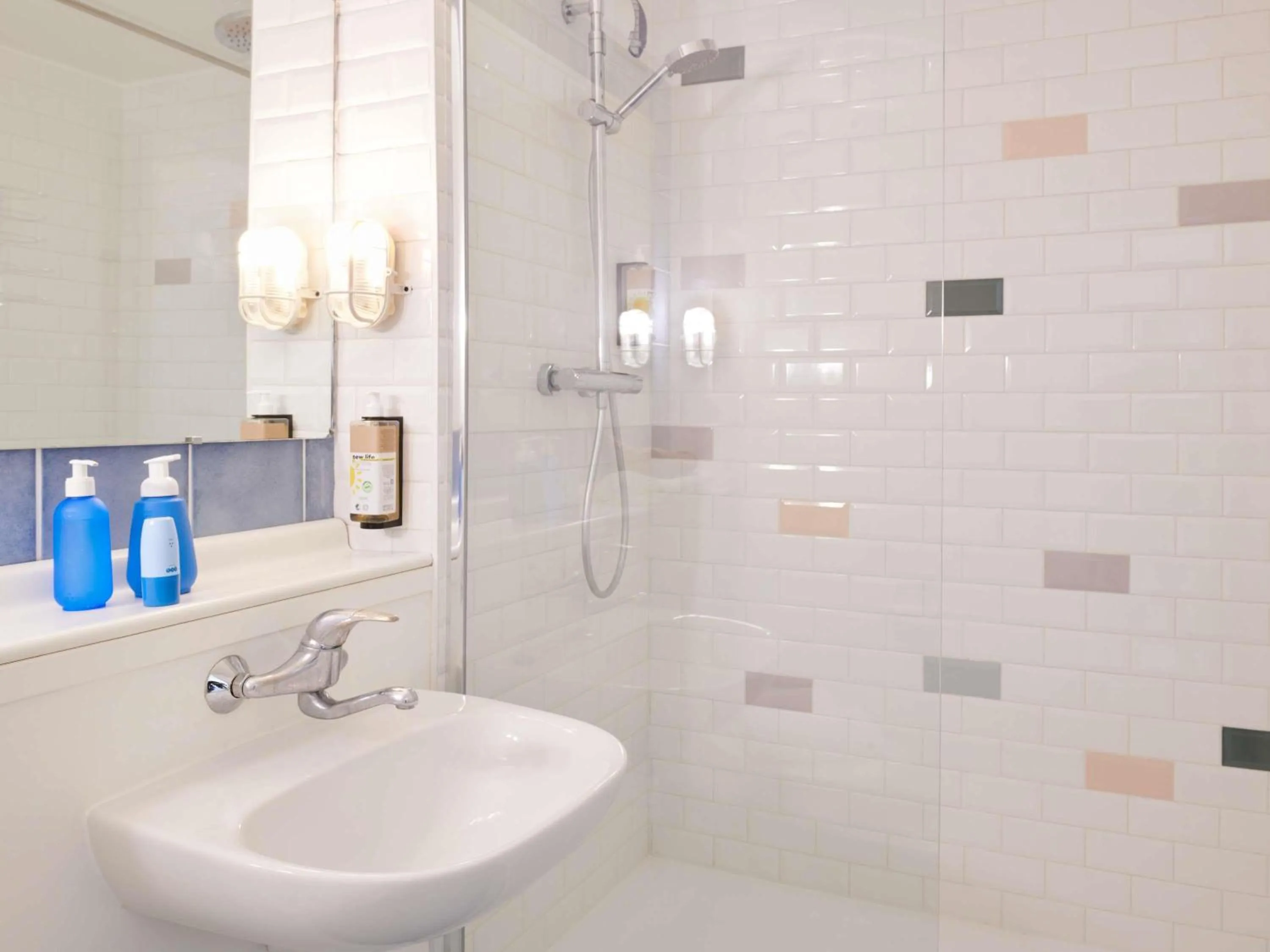 Bedroom in Greet Hôtel Saint-Nazaire Trignac Nouvelle Marque du Groupe Accor