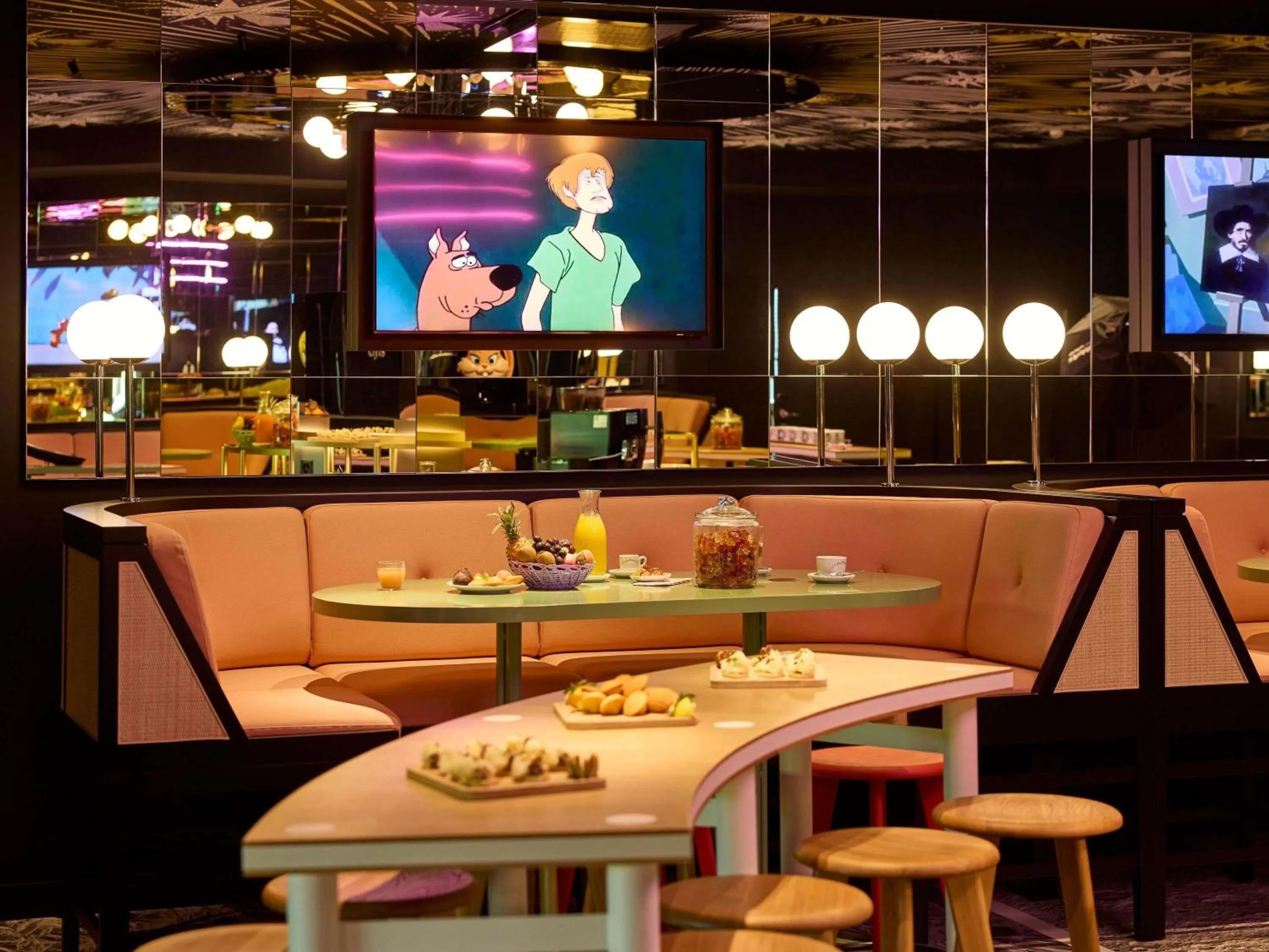 Breakfast in Mama Shelter Zurich