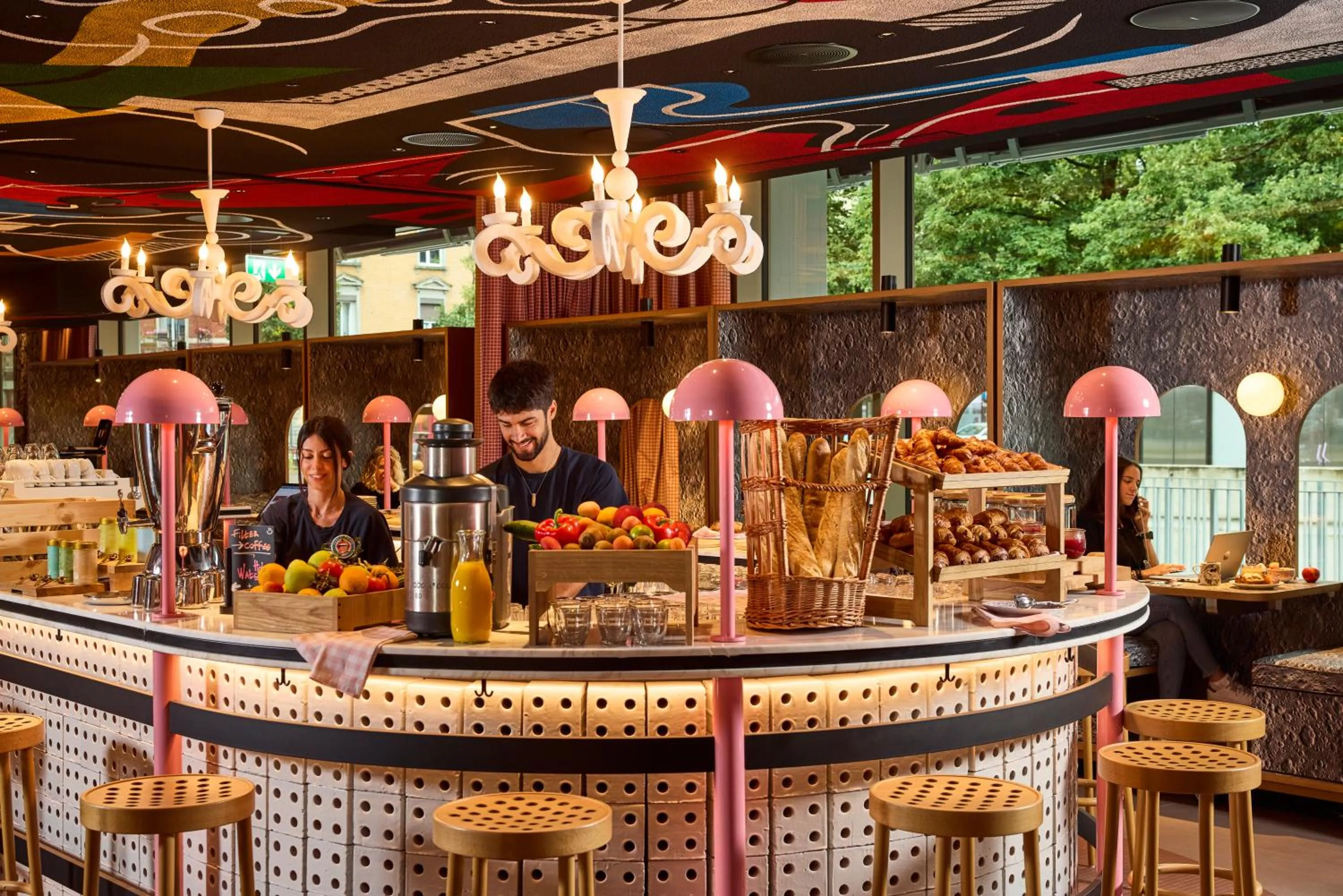 Lounge or bar in Mama Shelter Zurich