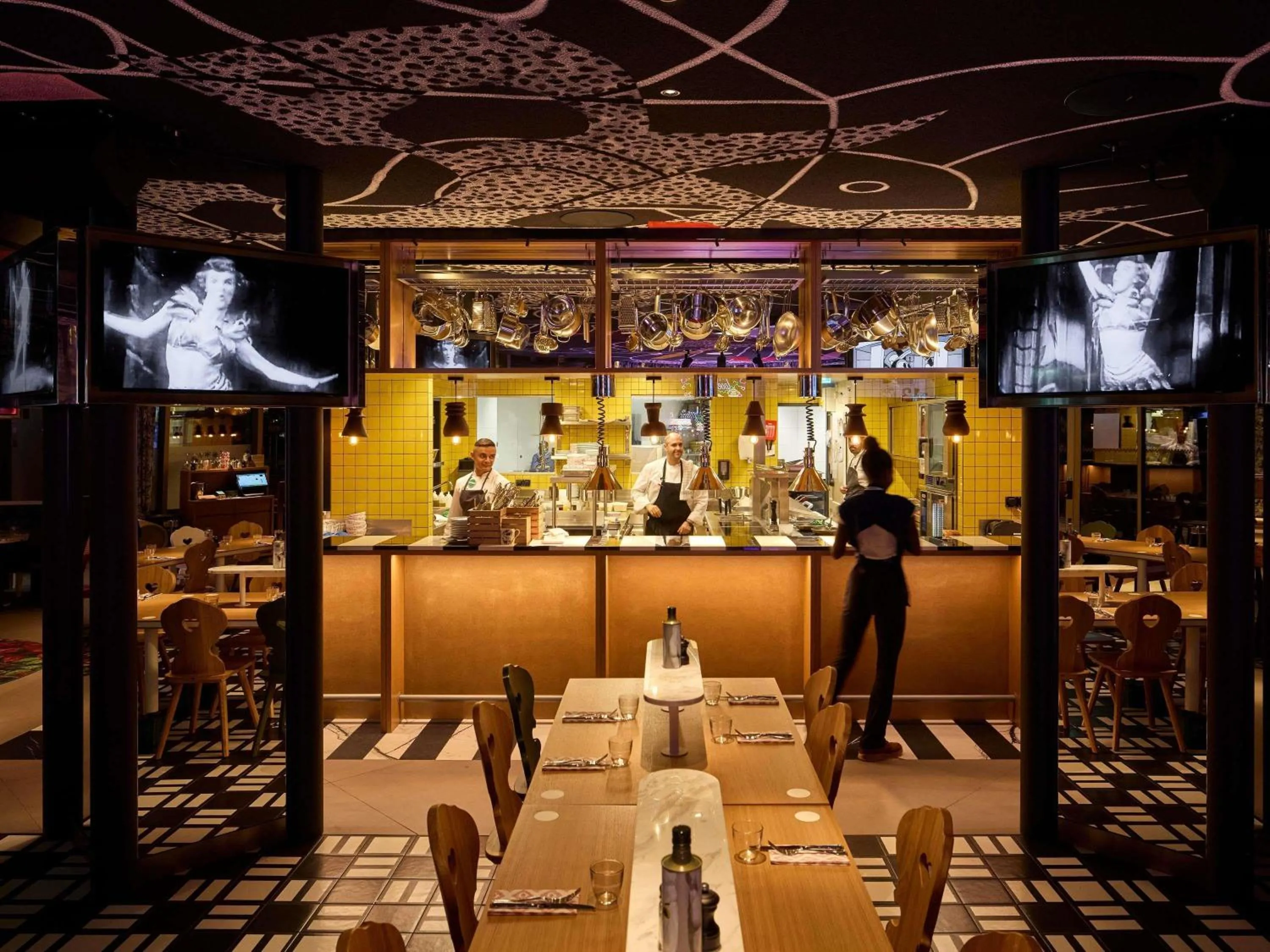 Restaurant/places to eat in Mama Shelter Zurich