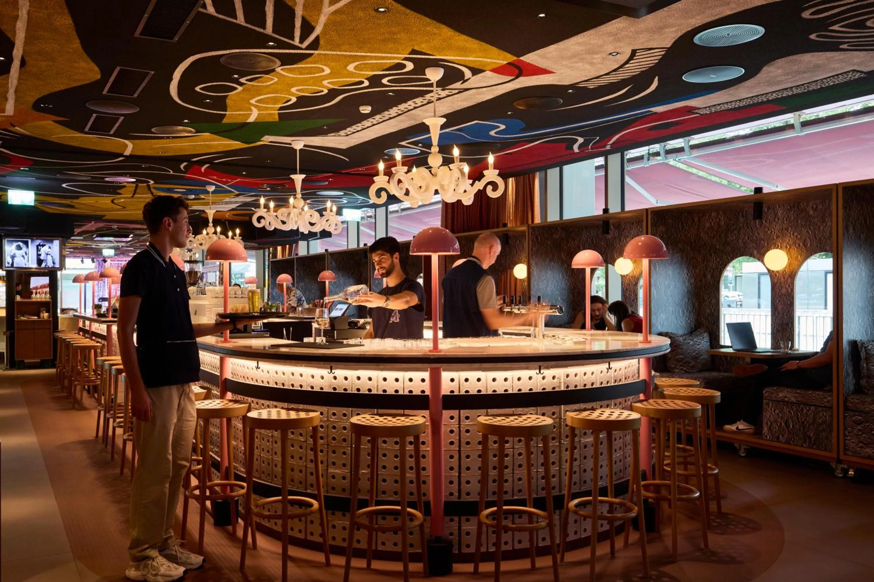 Lounge or bar in Mama Shelter Zurich