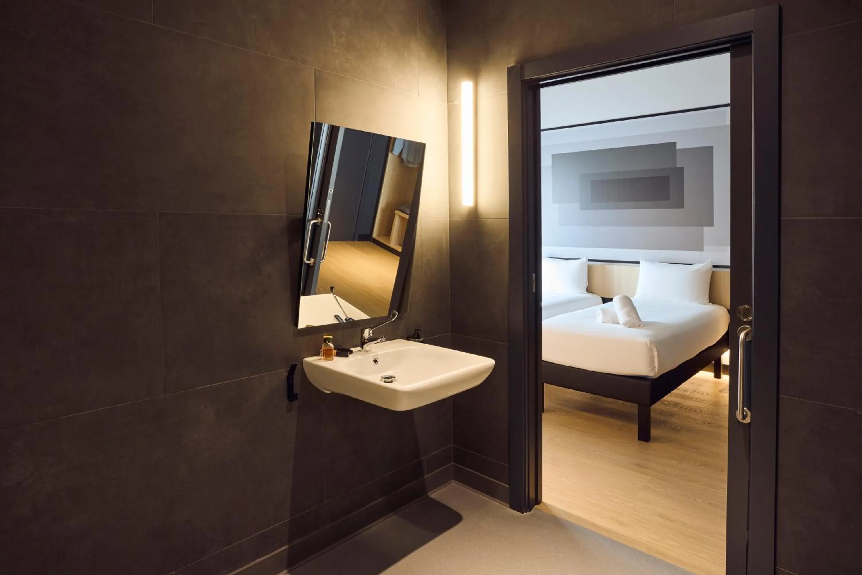 Bed in ibis Madrid Norte Las Tablas