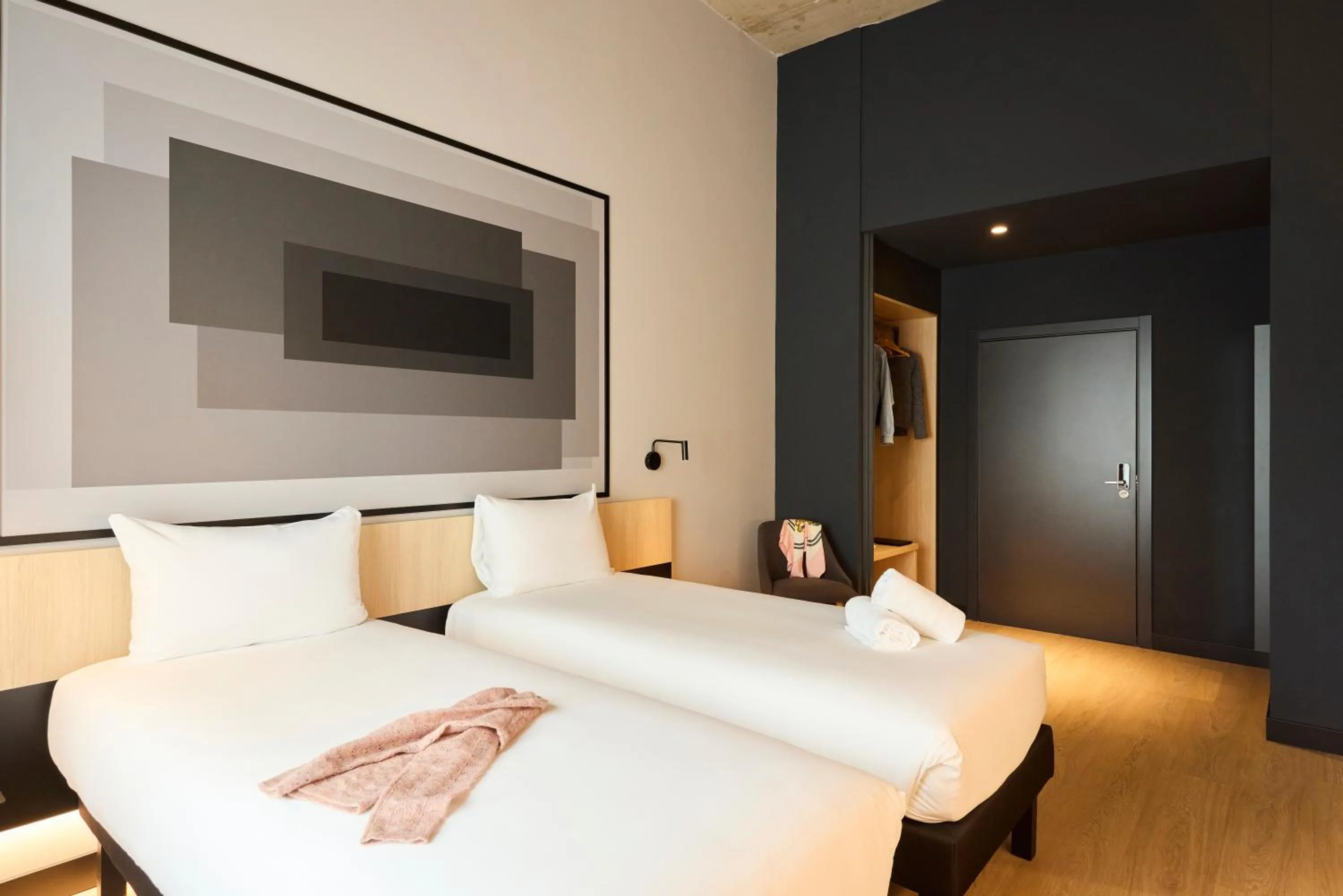 Bed in ibis Madrid Norte Las Tablas