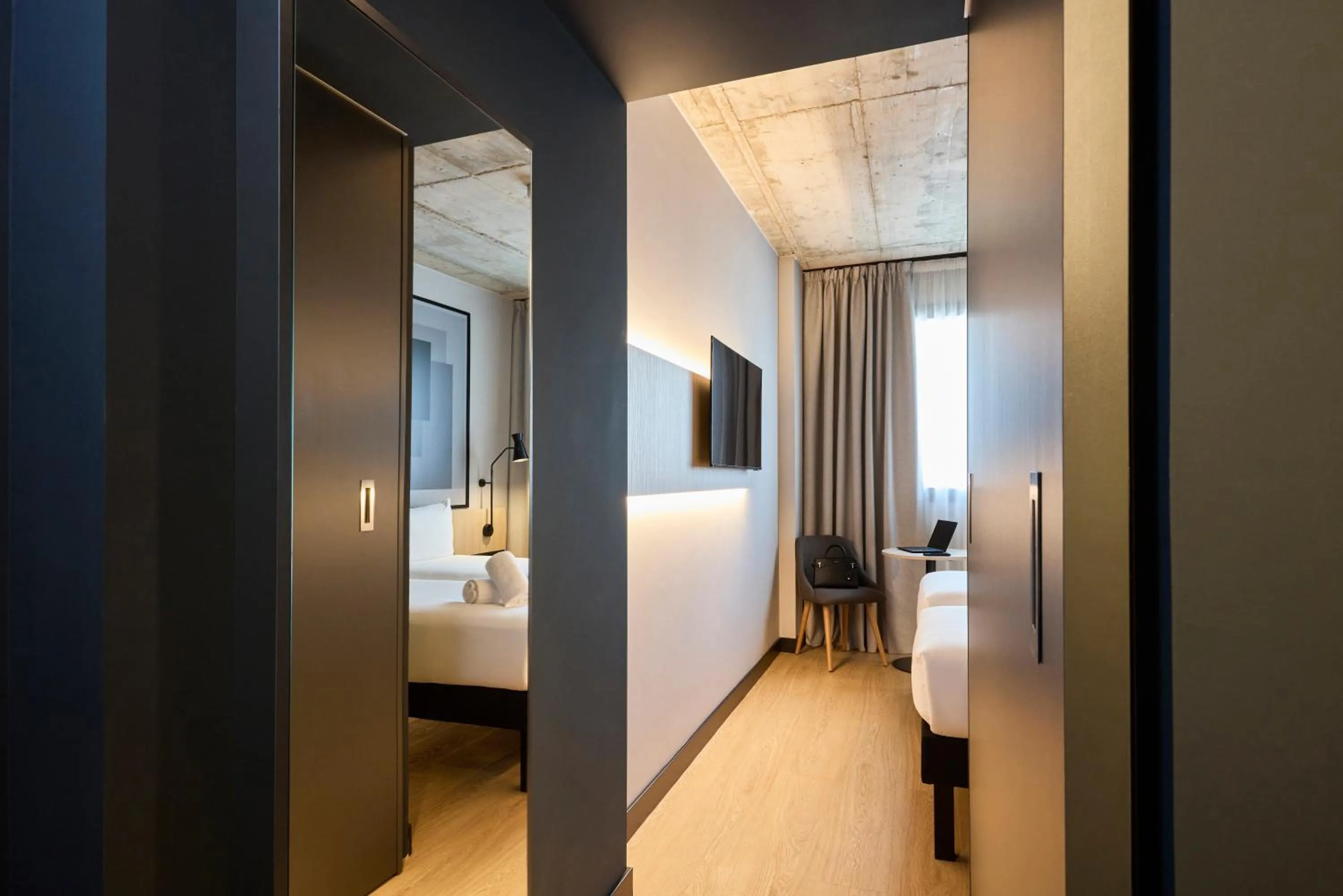 Bed in ibis Madrid Norte Las Tablas